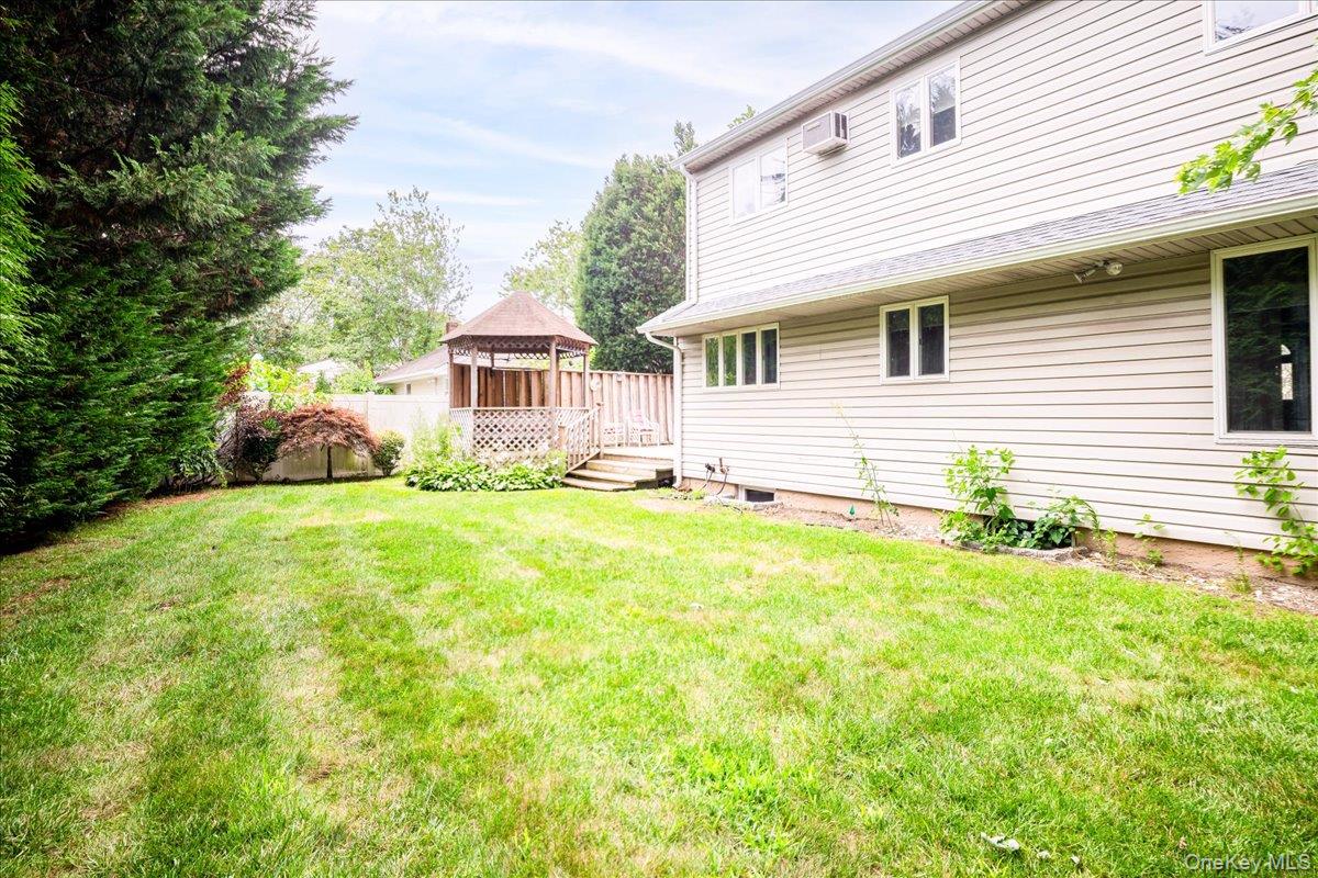 10 Seneca Drive – For Sale photo 25