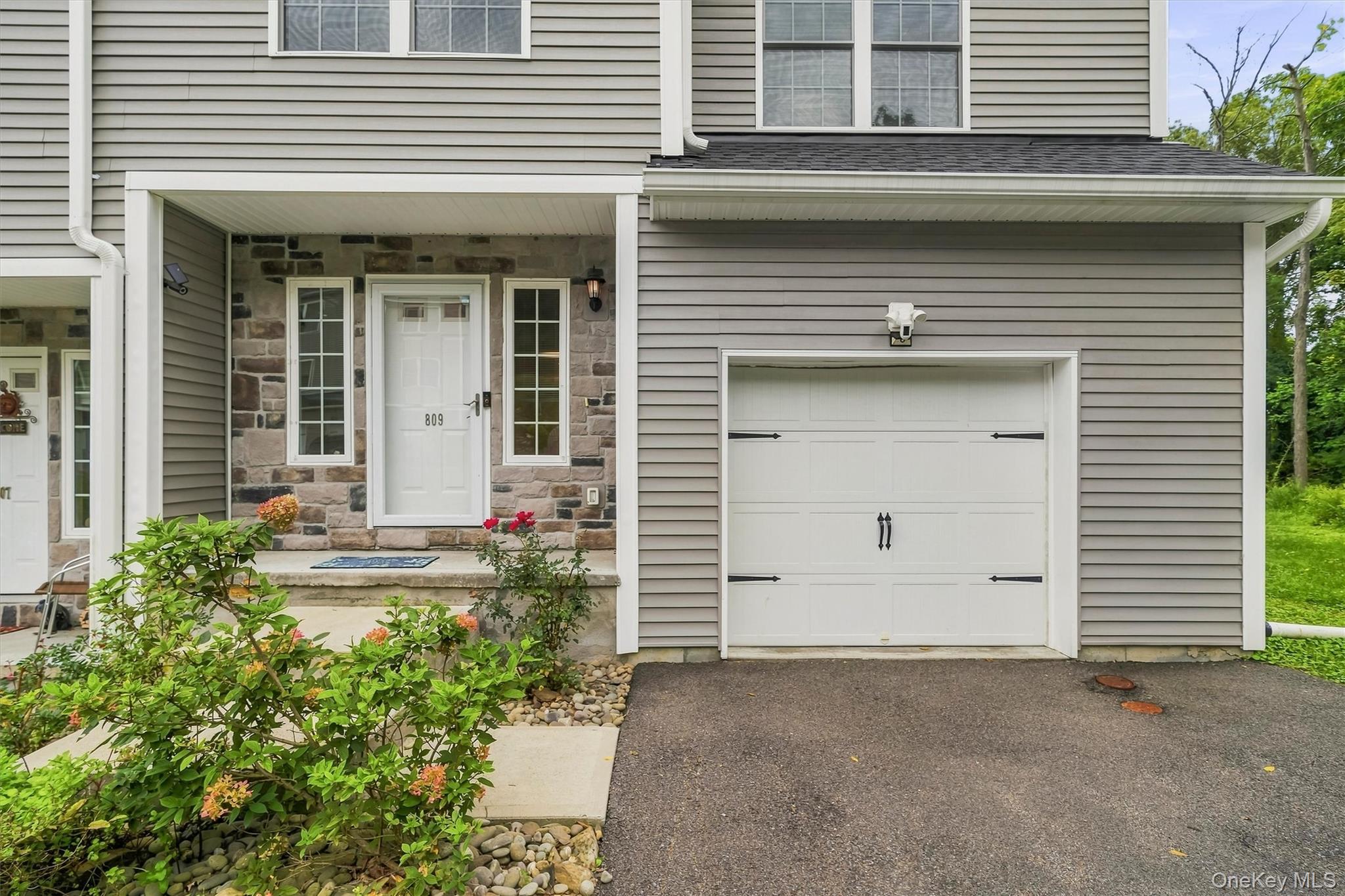 809 Fairway Court – For Sale photo 3