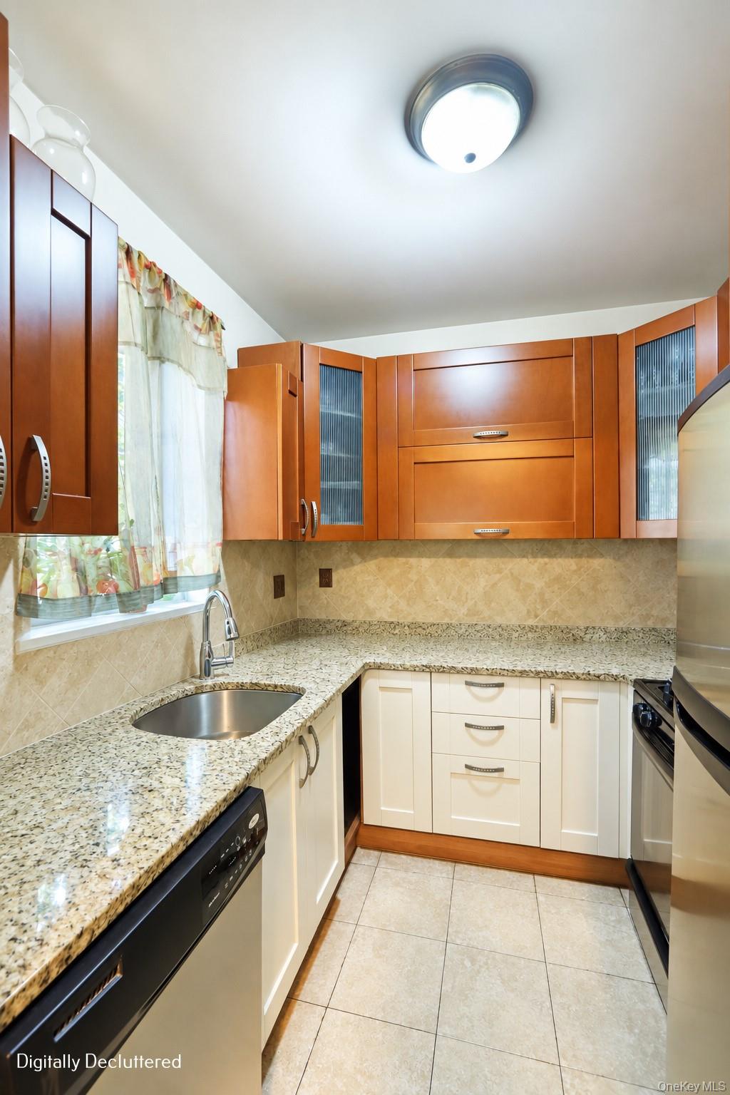 1530 E 15th Street, Unit 2A photo 2