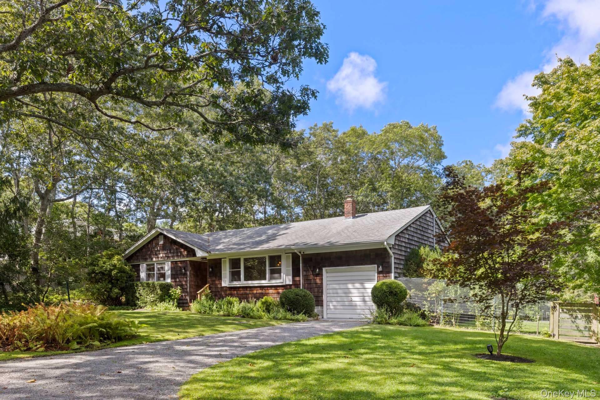 813 Edge Of Woods Road – For Rent photo 4