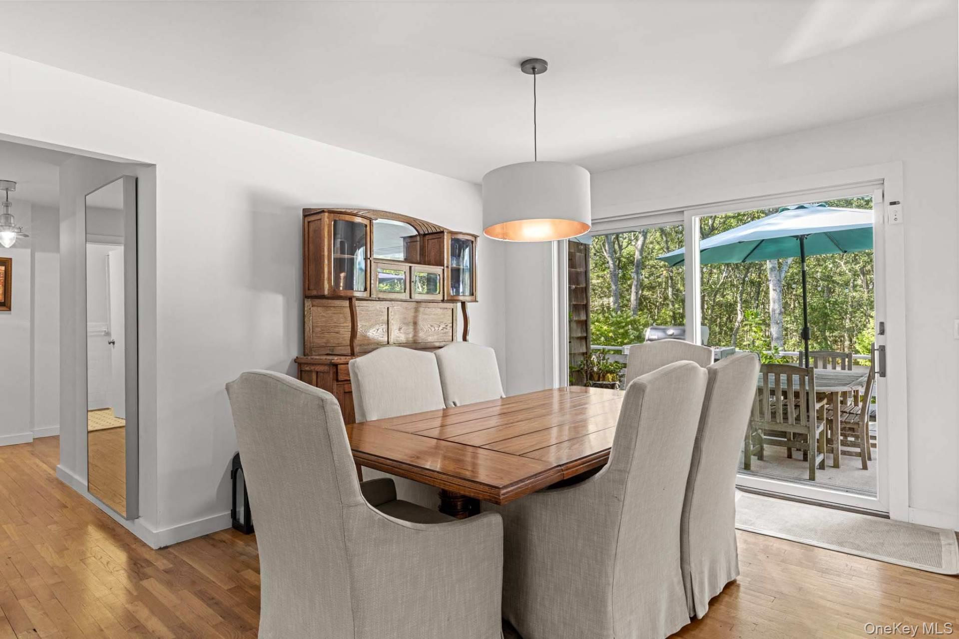 813 Edge Of Woods Road – For Rent photo 8