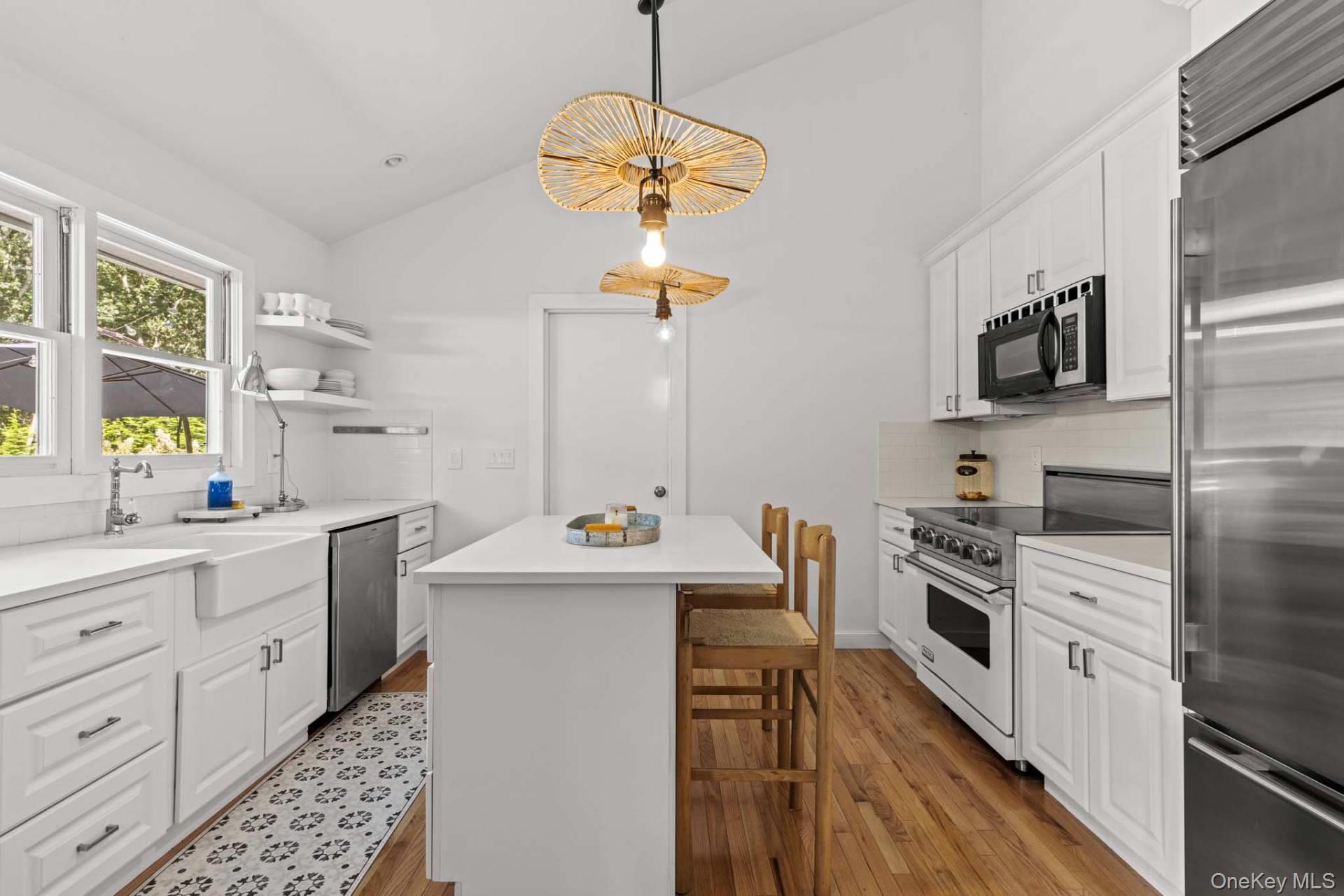 813 Edge Of Woods Road – For Rent photo 10