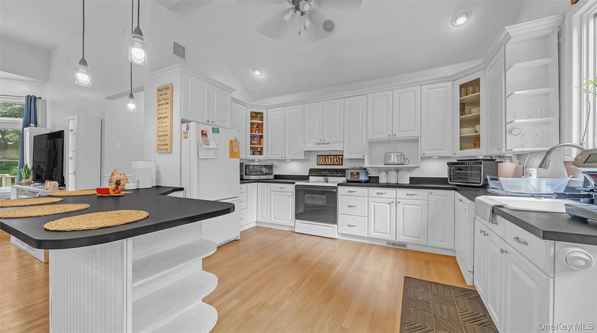 20 Old Route 25A – For Sale photo 25