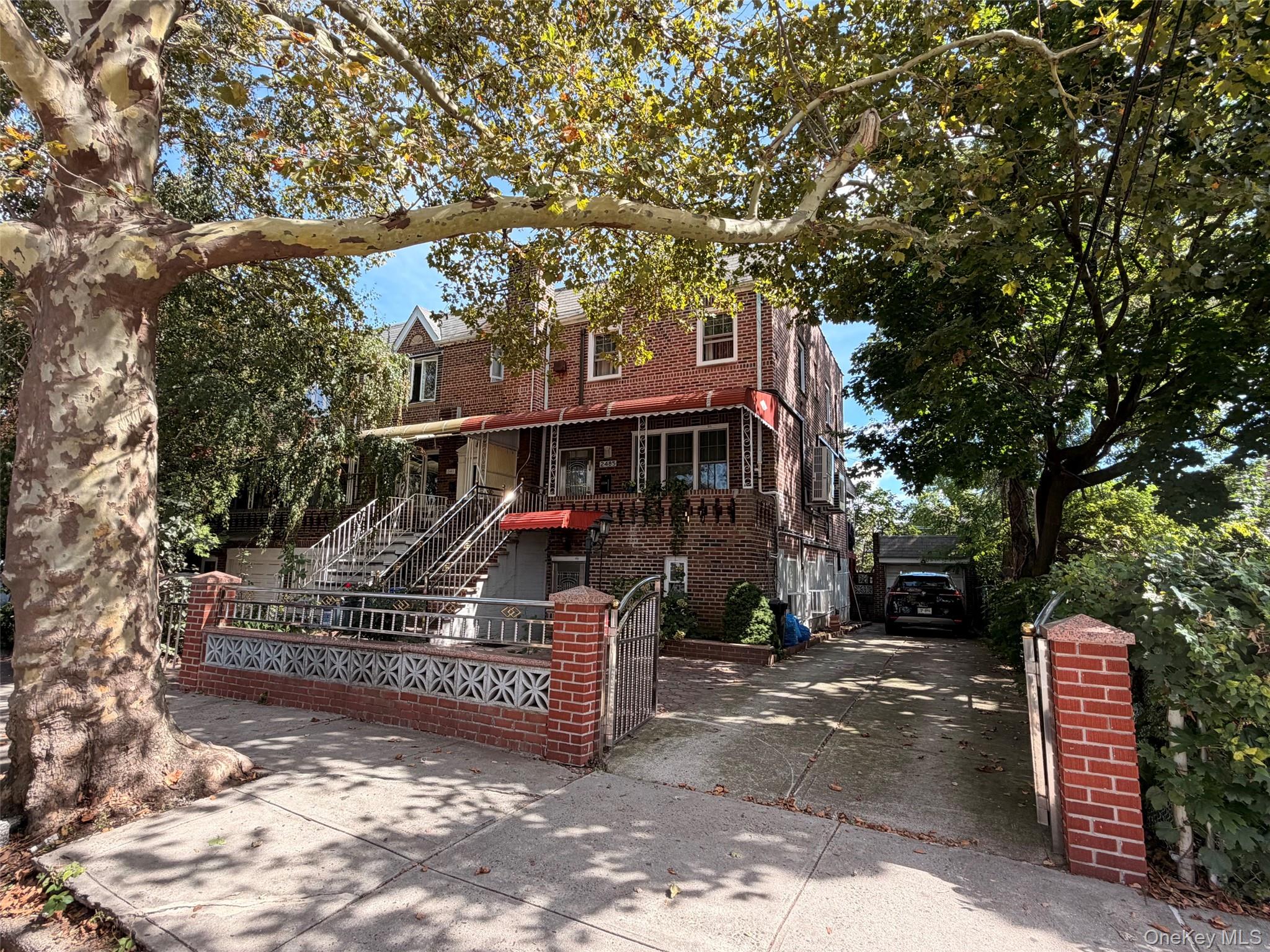 2485 E 7th Street – For Sale