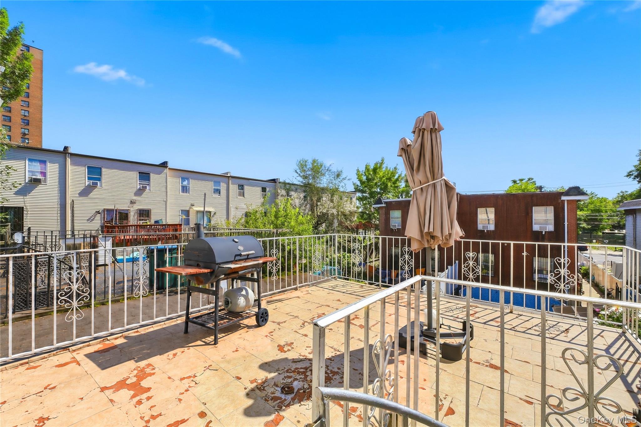 2064 Cicero Avenue – For Sale photo 41