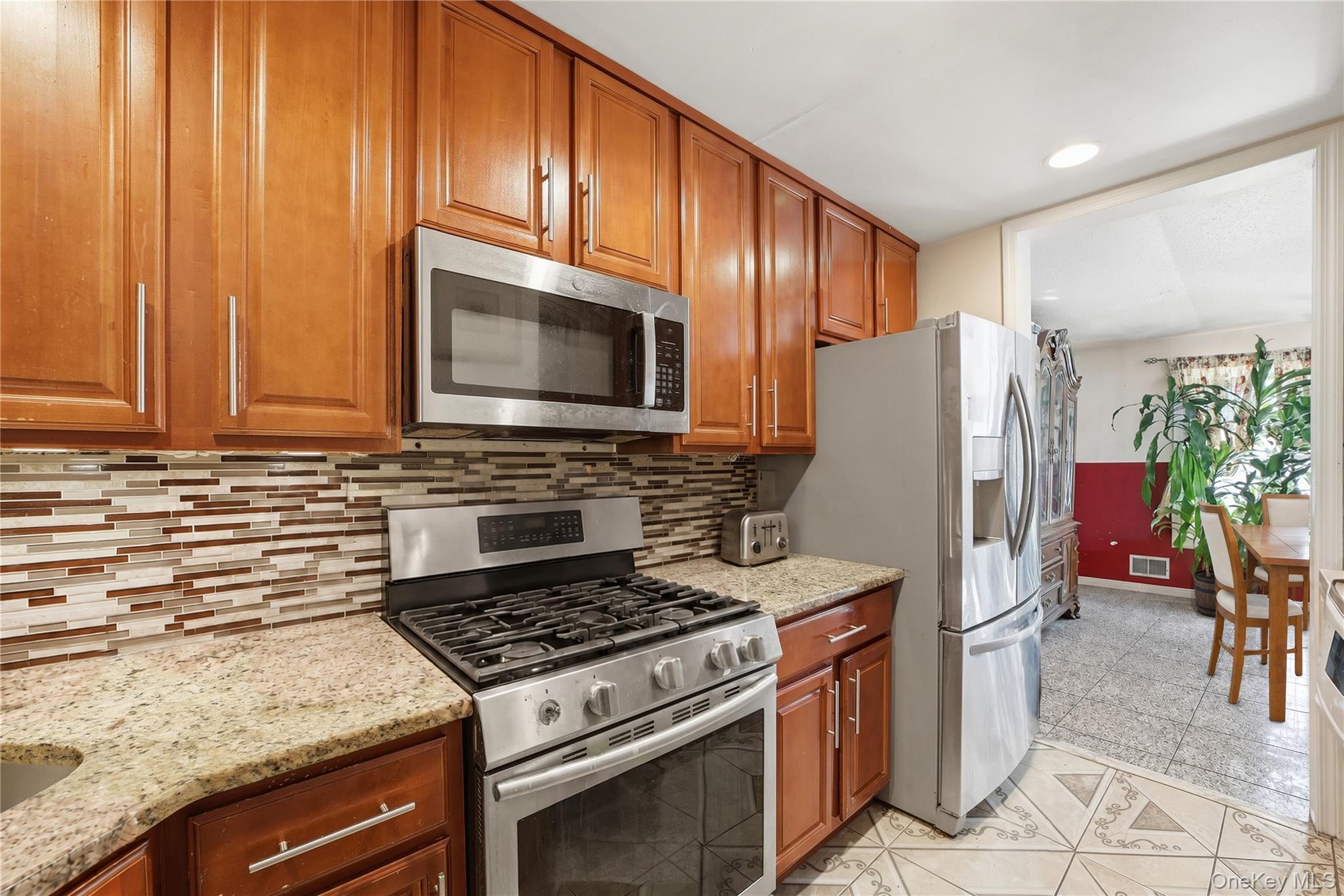 2064 Cicero Avenue – For Sale photo 10