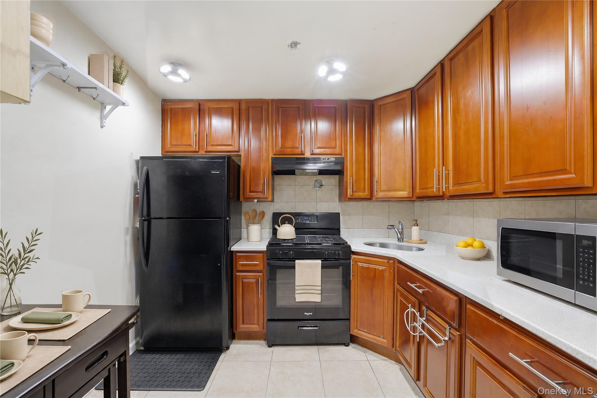 2064 Cicero Avenue – For Sale photo 32