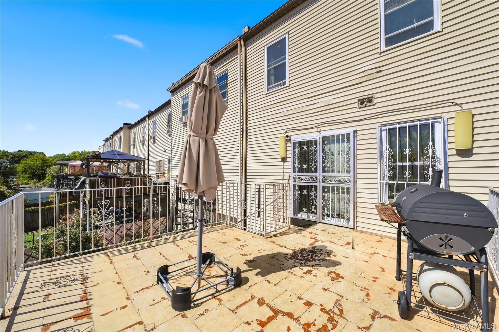 2064 Cicero Avenue – For Sale photo 40