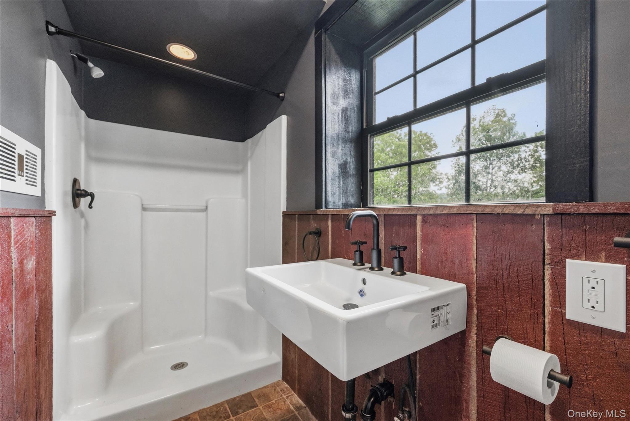 16 Almond Tree Lane – For Sale photo 11