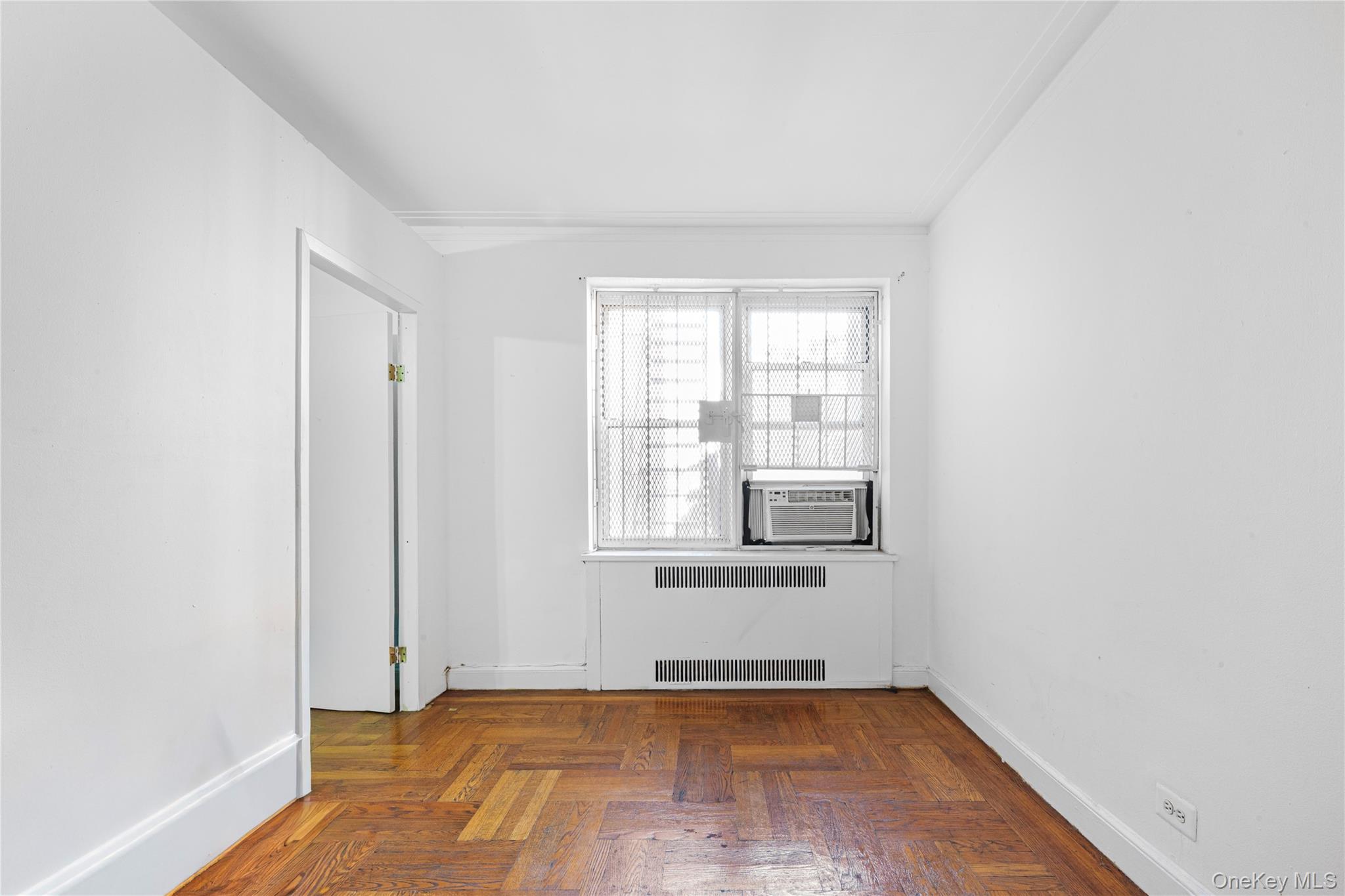 2191 Bolton Street, Unit 5E photo 6