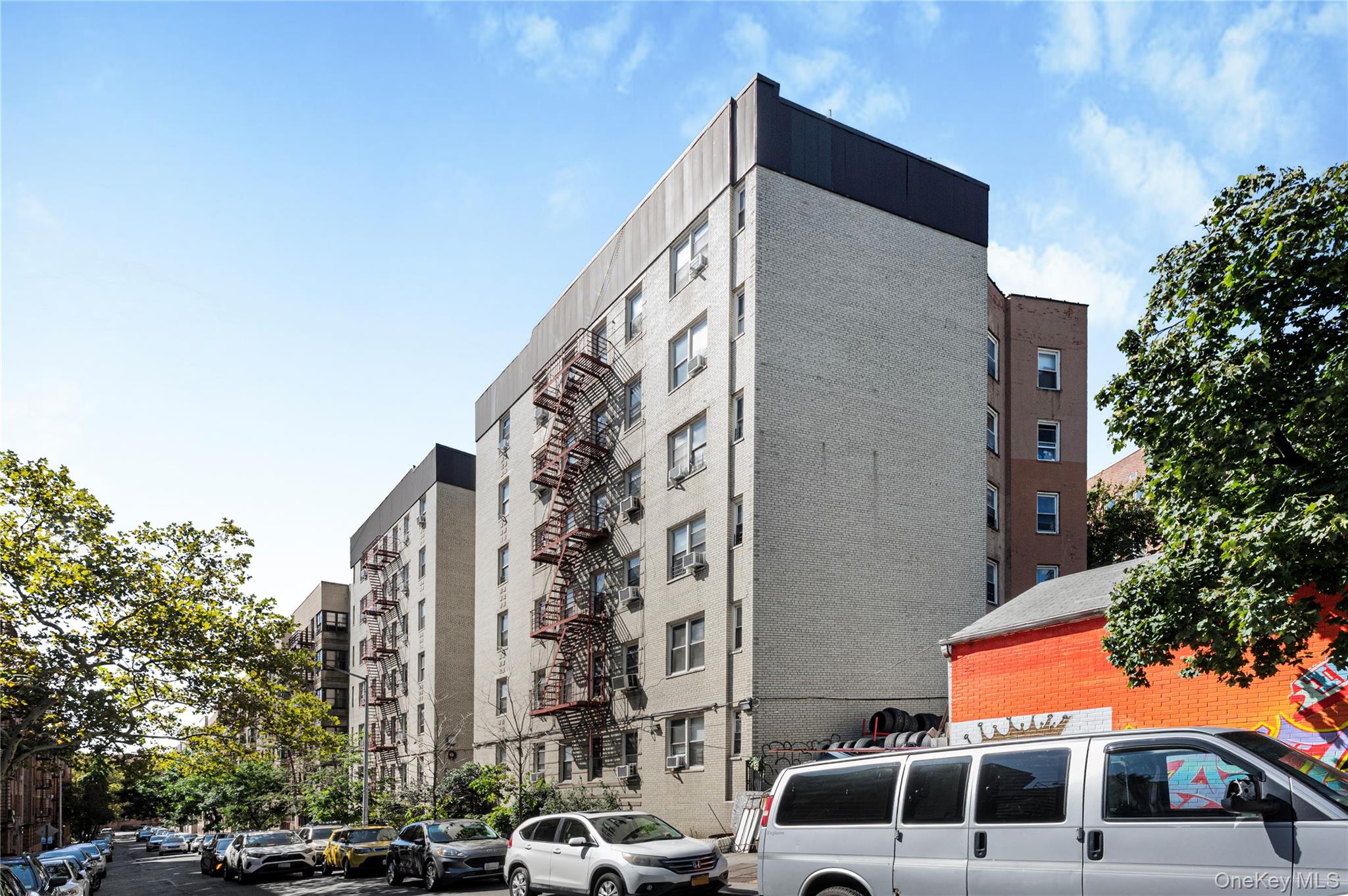 2191 Bolton Street, Unit 5E