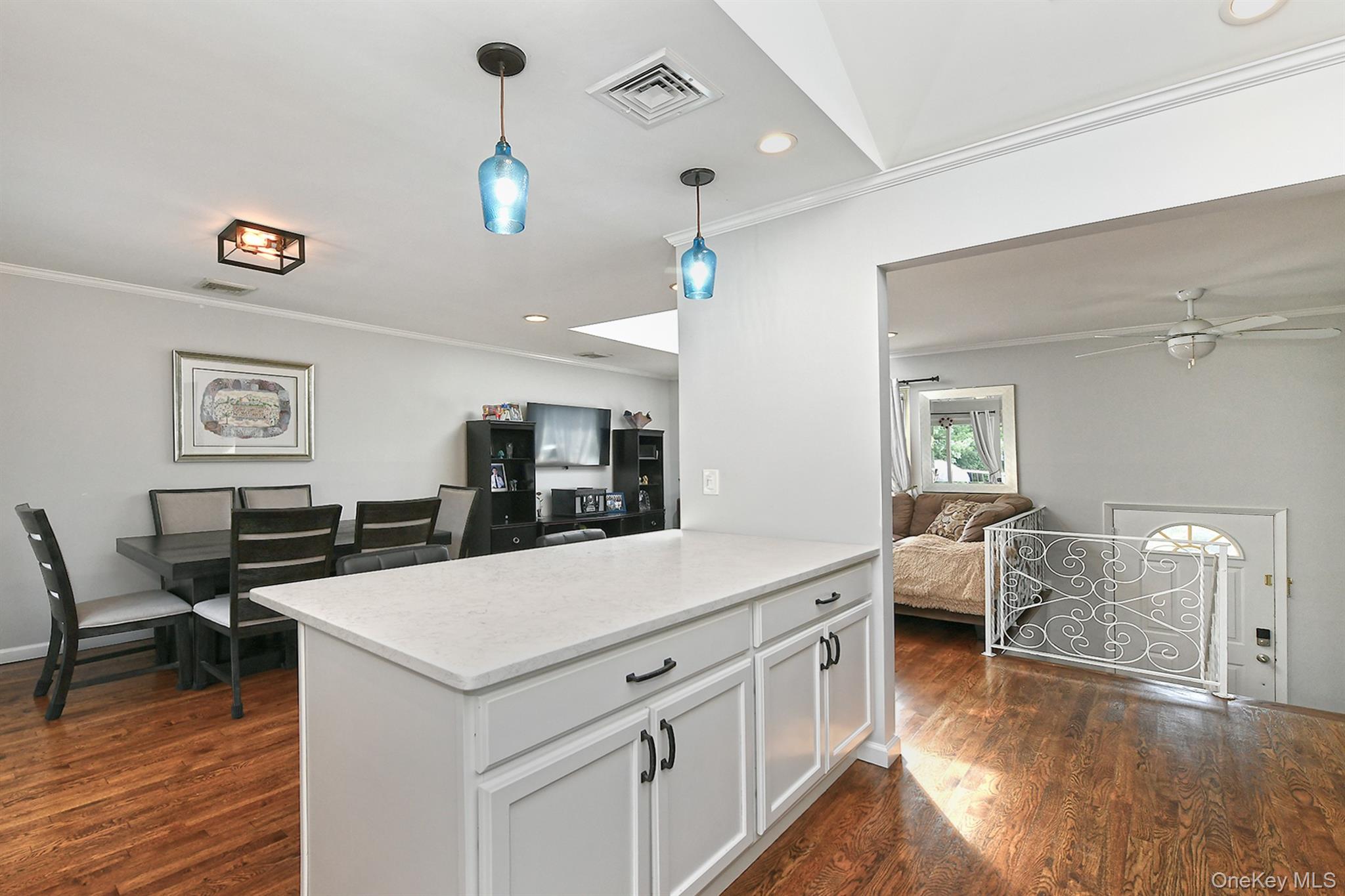 37 Euclid Avenue – For Sale photo 10