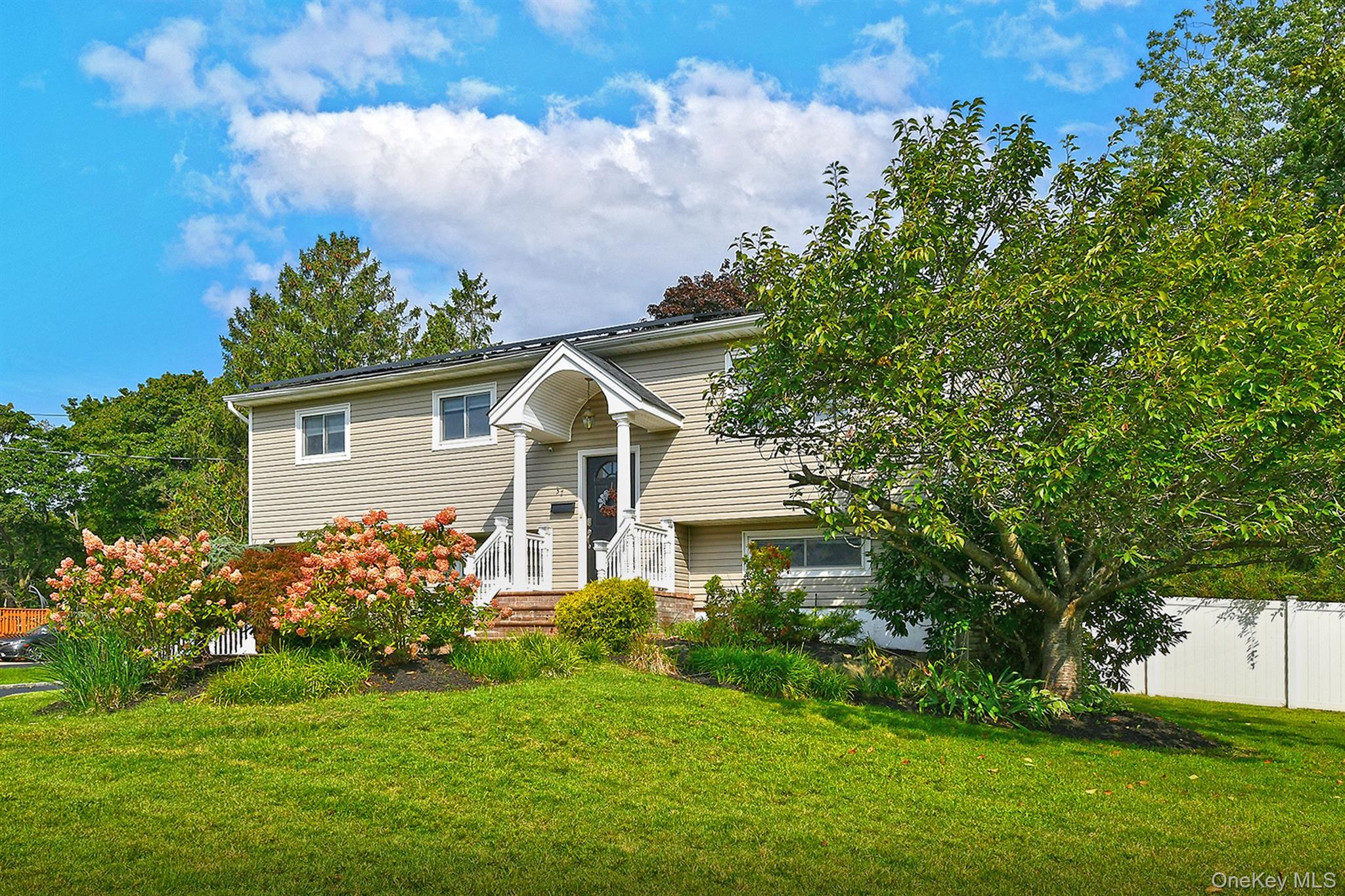 37 Euclid Avenue – For Sale photo 5