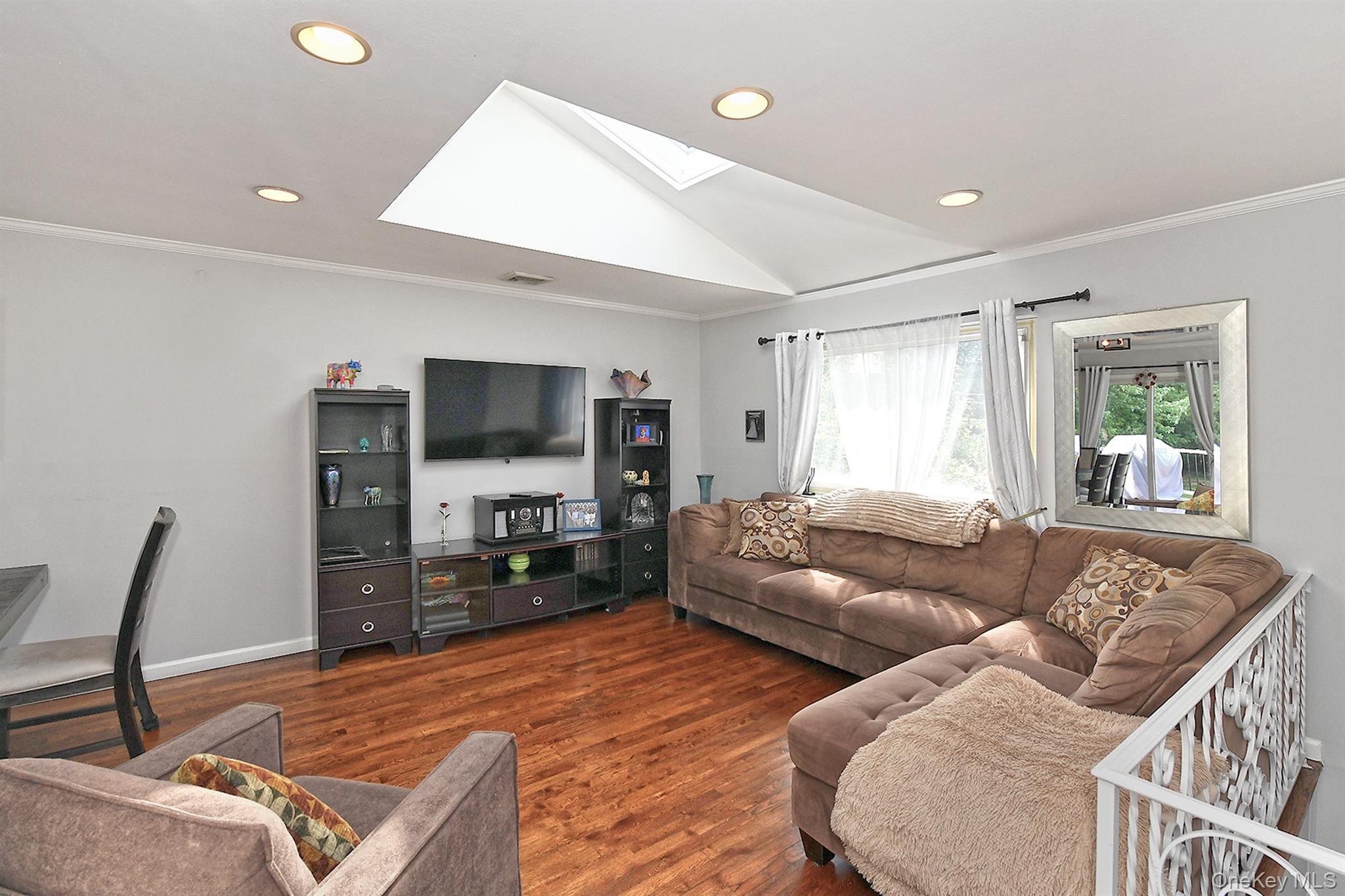 37 Euclid Avenue – For Sale photo 11
