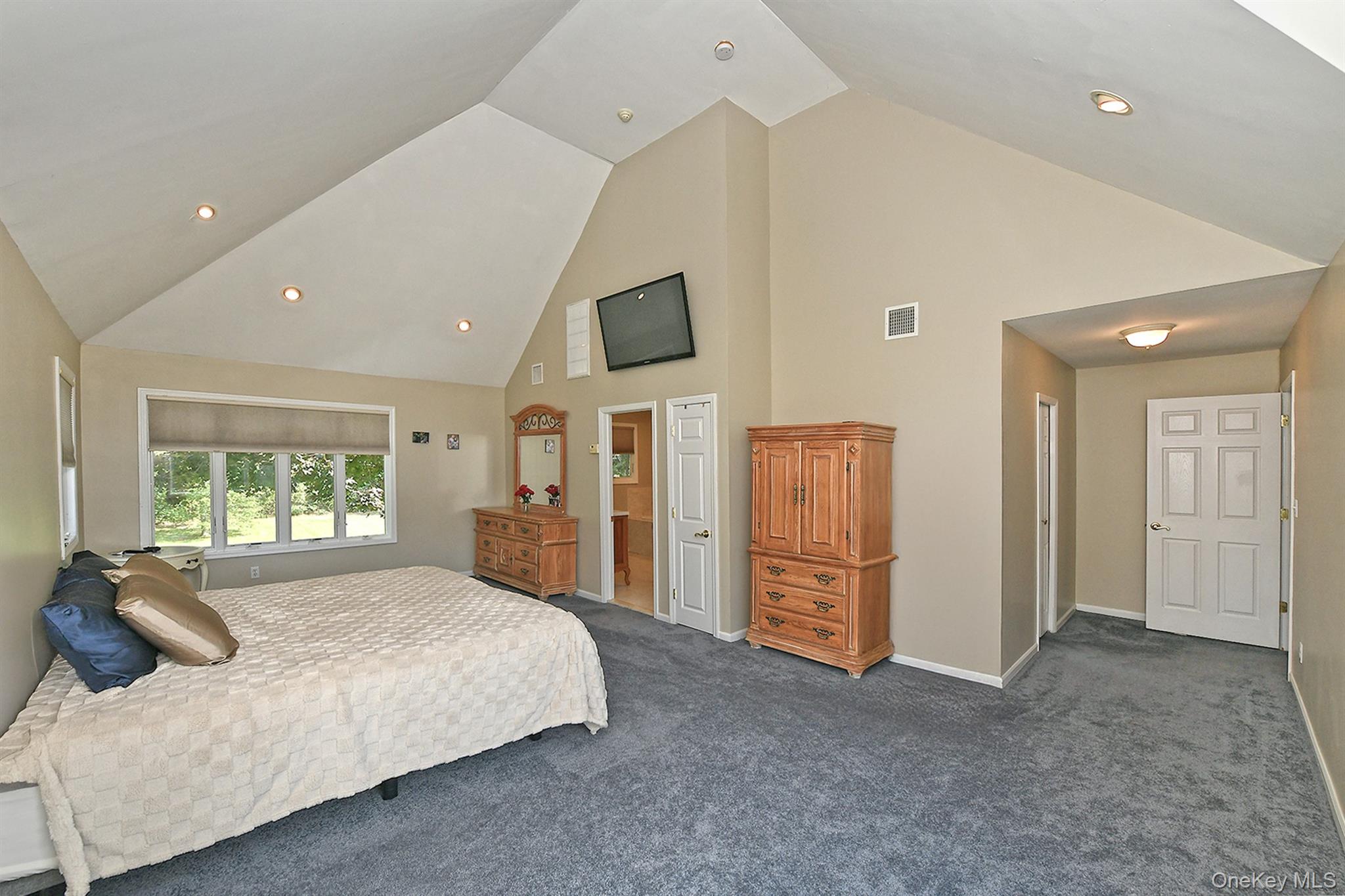 37 Euclid Avenue – For Sale photo 20