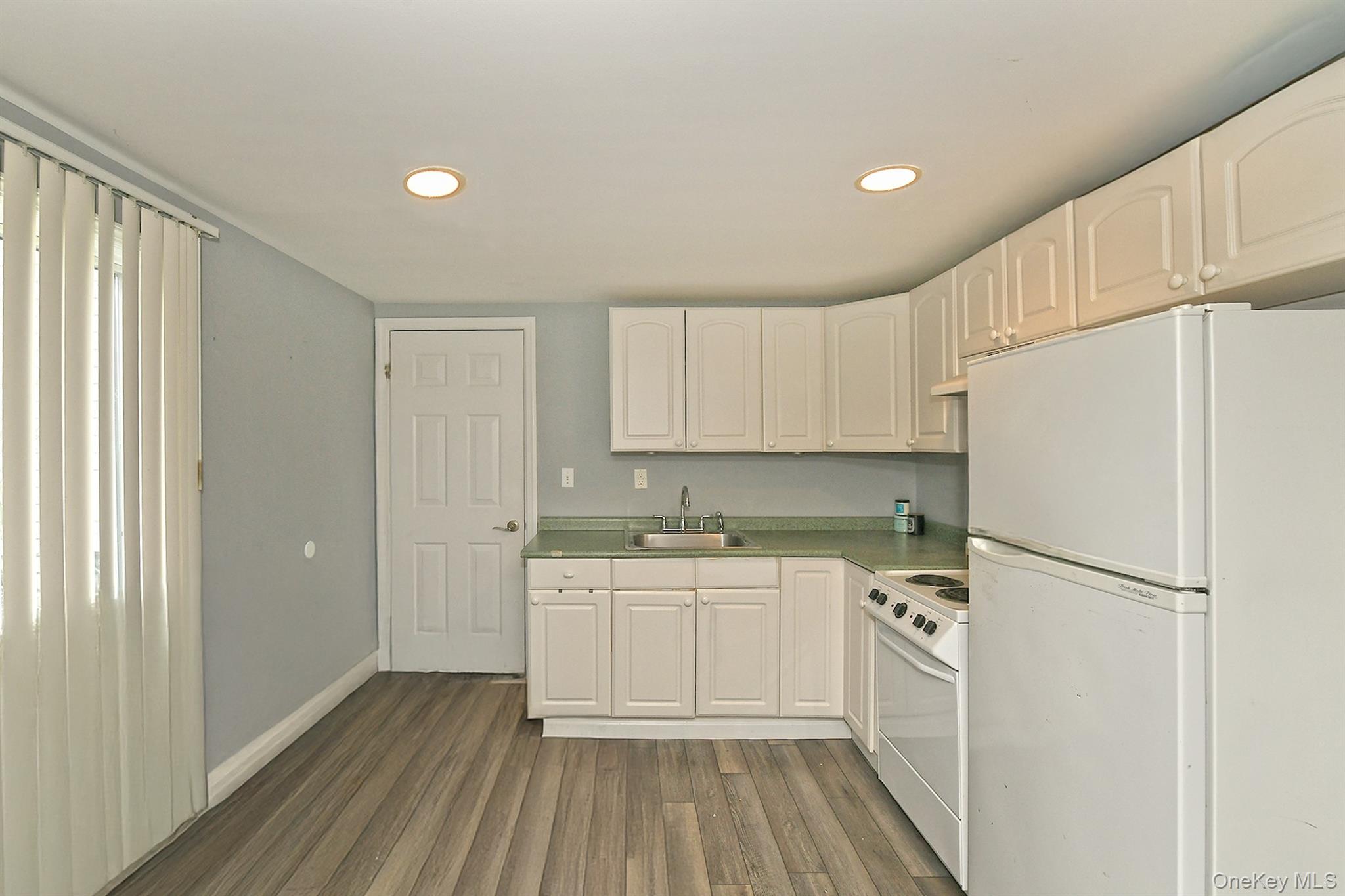37 Euclid Avenue – For Sale photo 29