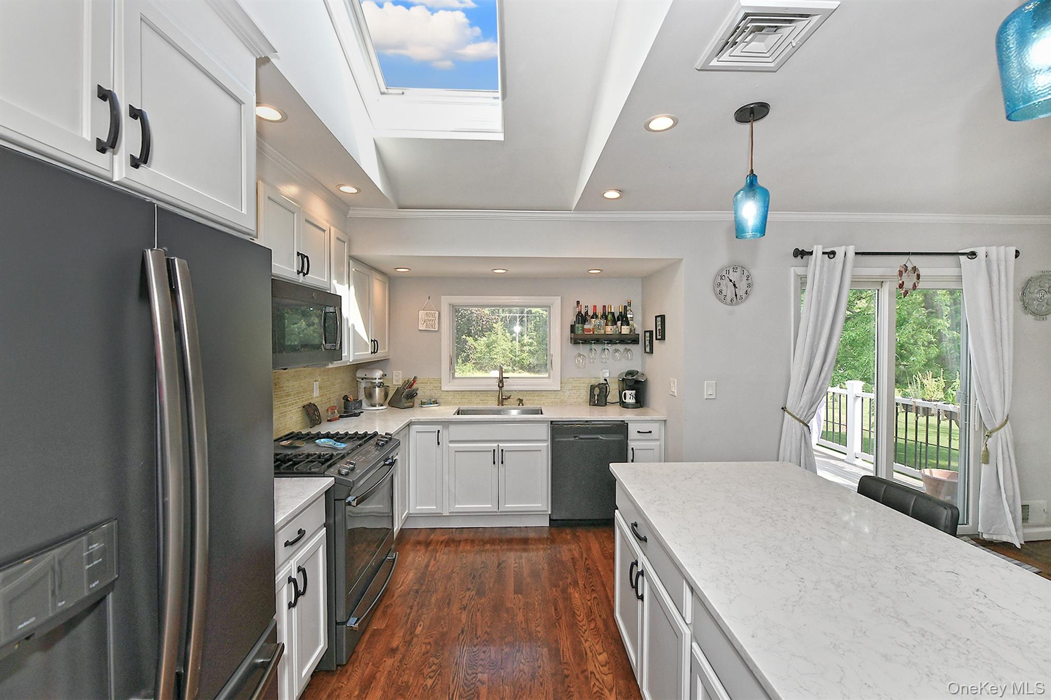 37 Euclid Avenue – For Sale photo 8