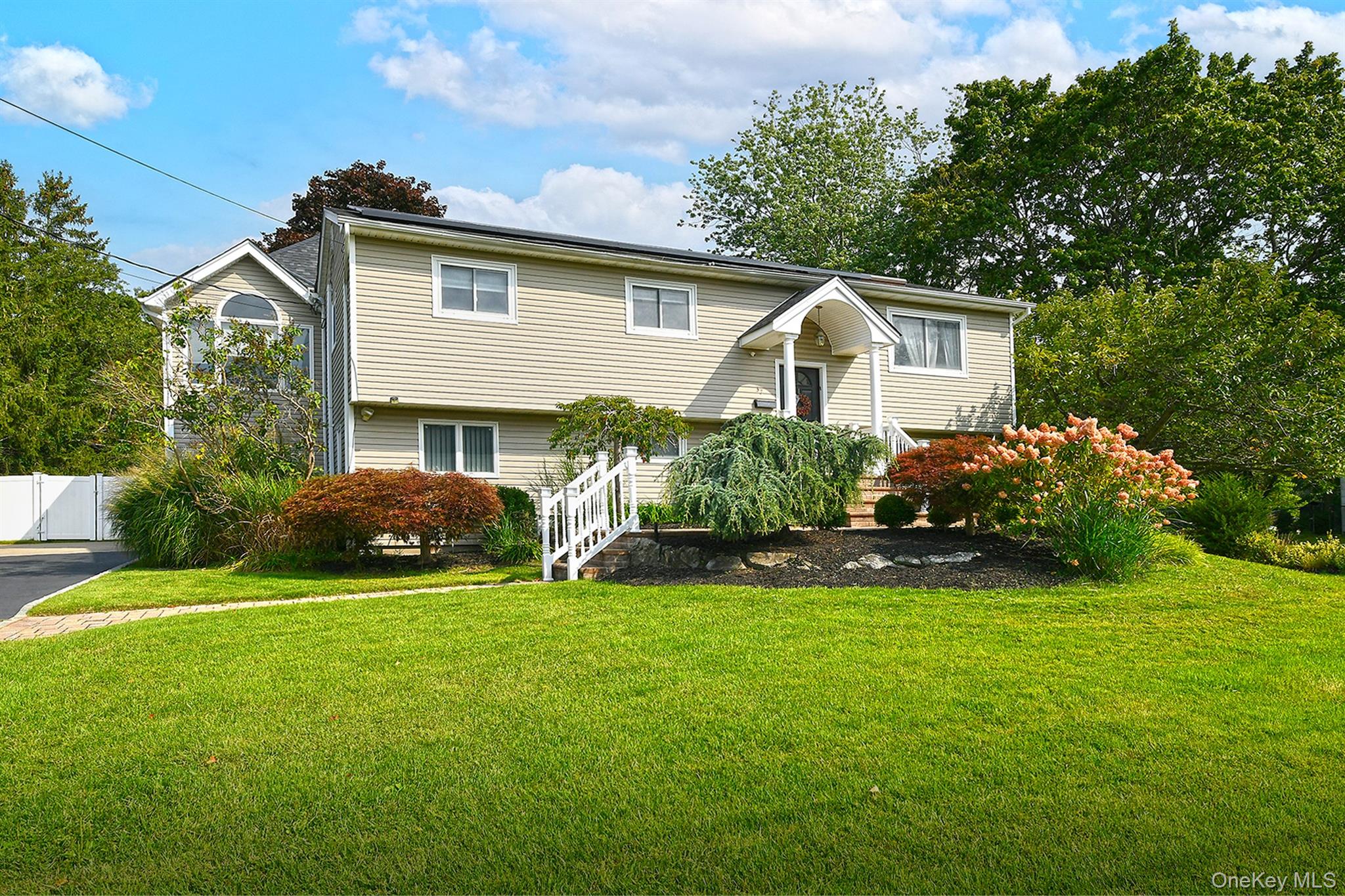 37 Euclid Avenue – For Sale photo 4