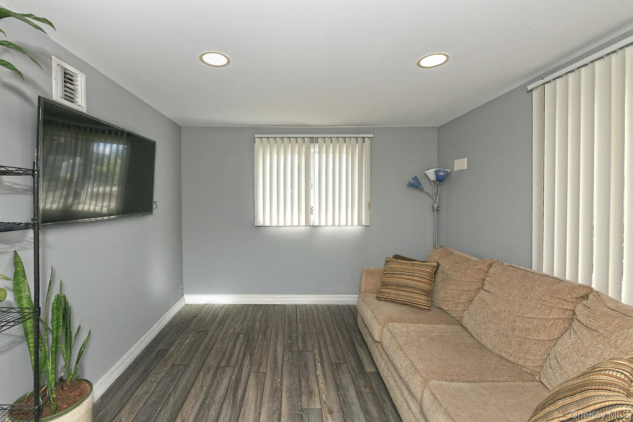 37 Euclid Avenue – For Sale photo 26