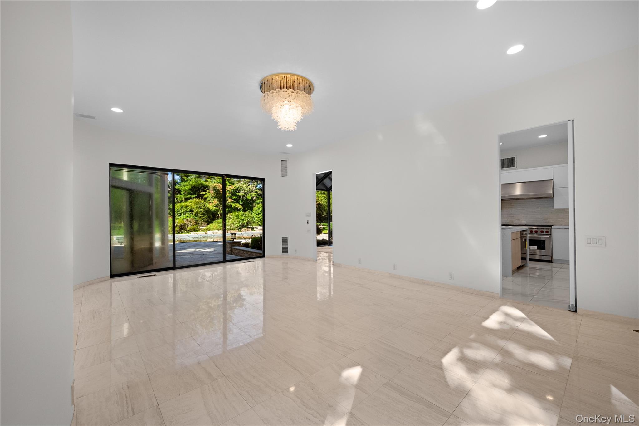 11 Surrey Lane – For Sale photo 13