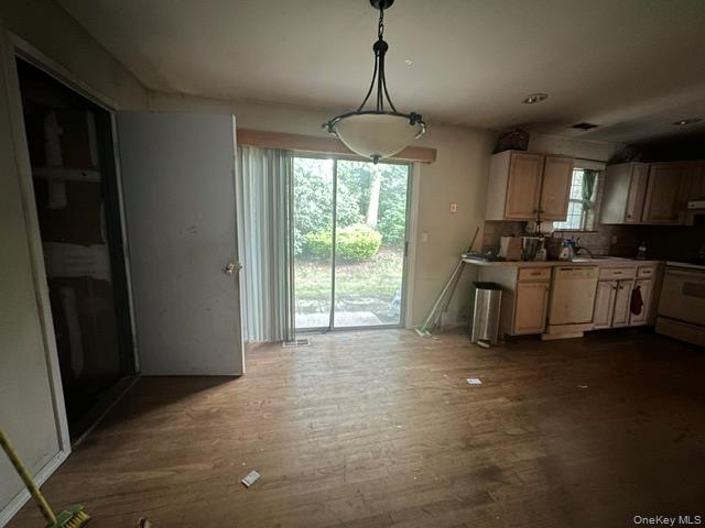 4 Hancock Commons – For Sale photo 4