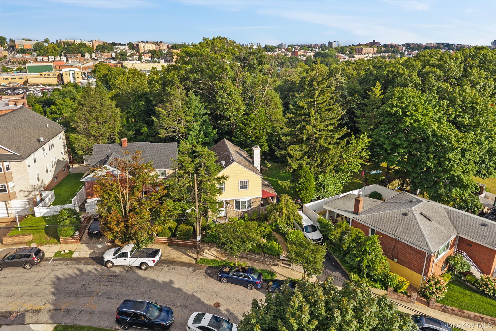 134 Hart Avenue – For Sale photo 3