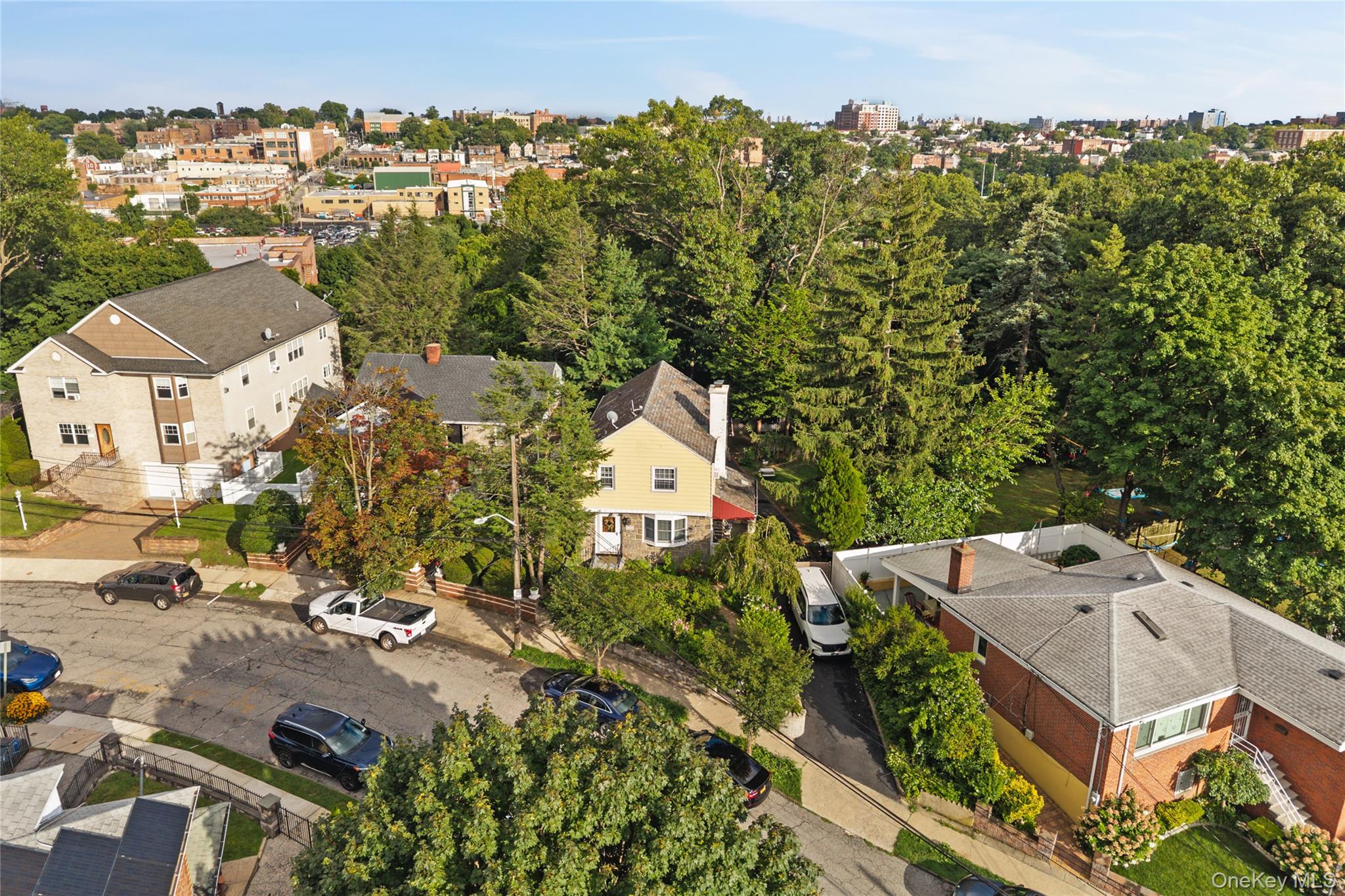 134 Hart Avenue – For Sale photo 2