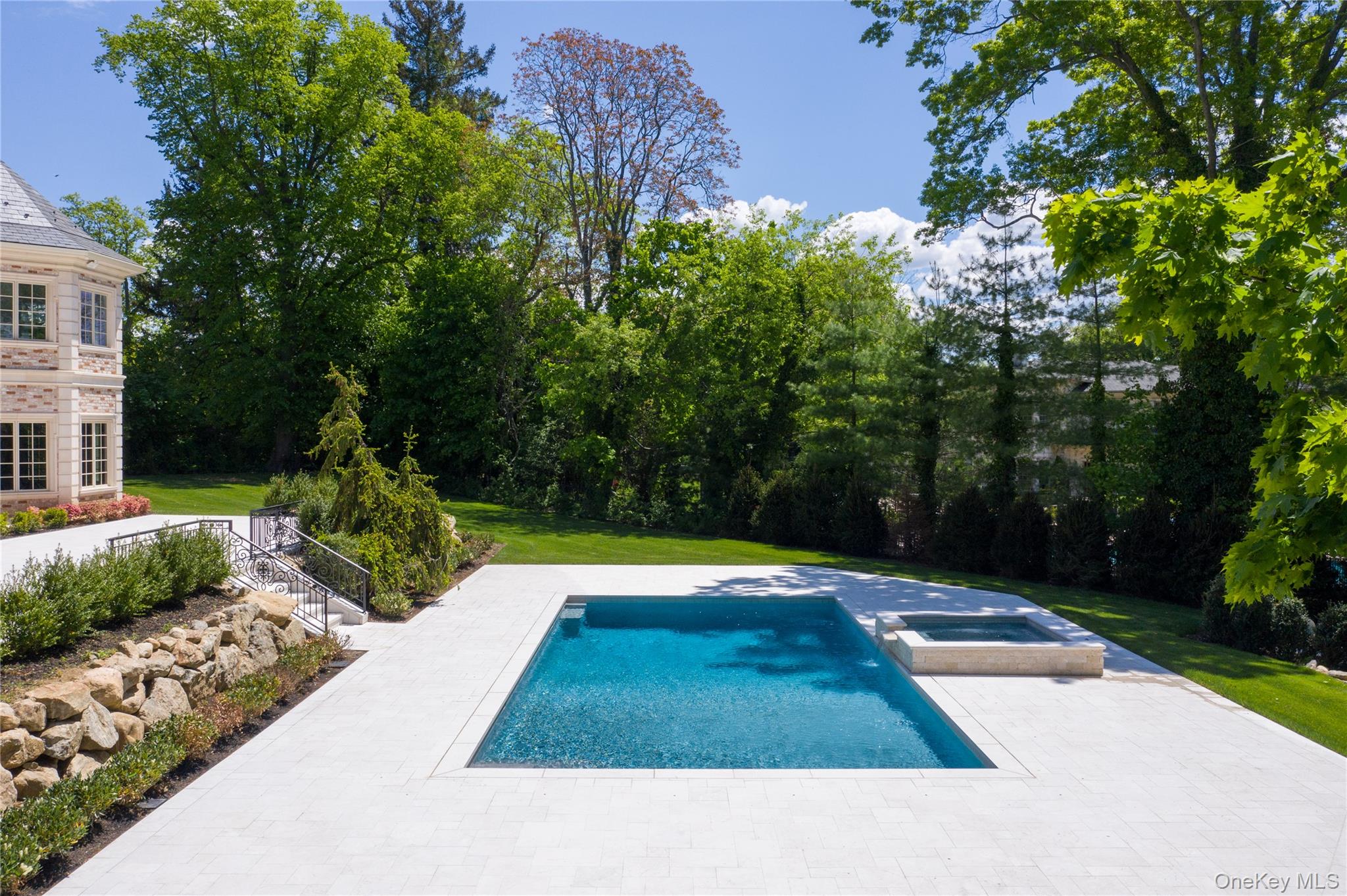 6 Foxwood Road – For Sale photo 29