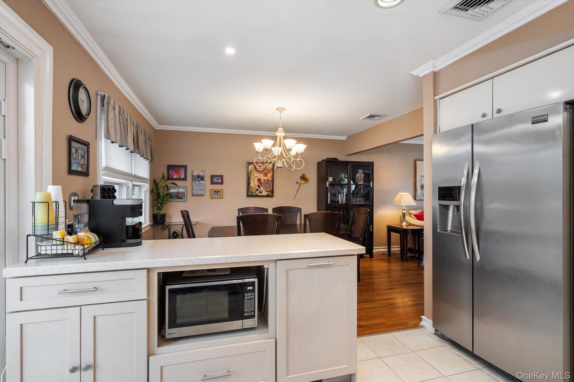2877 Gerald Court – For Sale photo 6