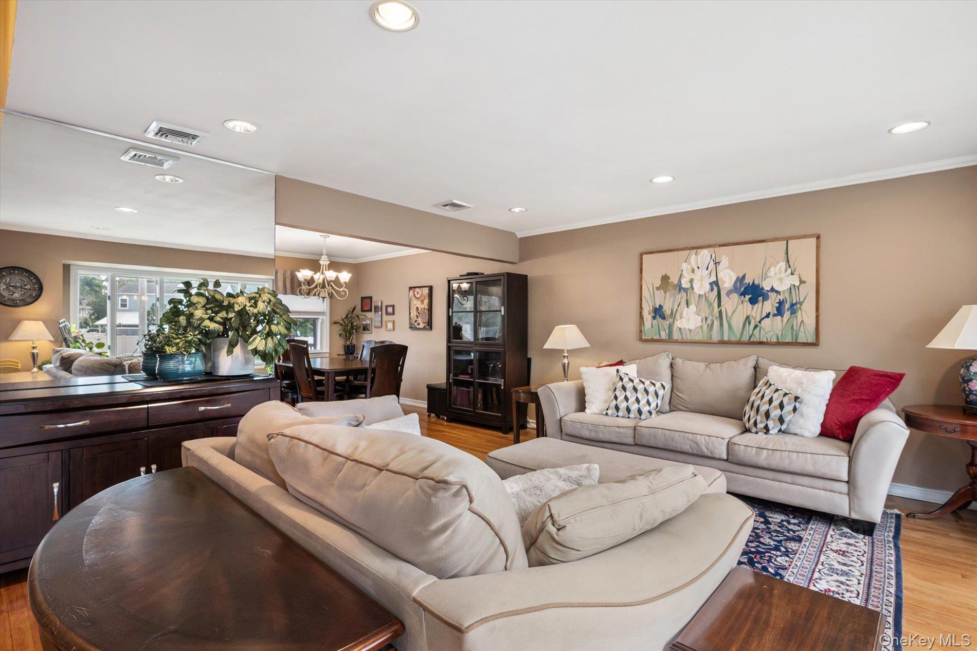 2877 Gerald Court – For Sale photo 8