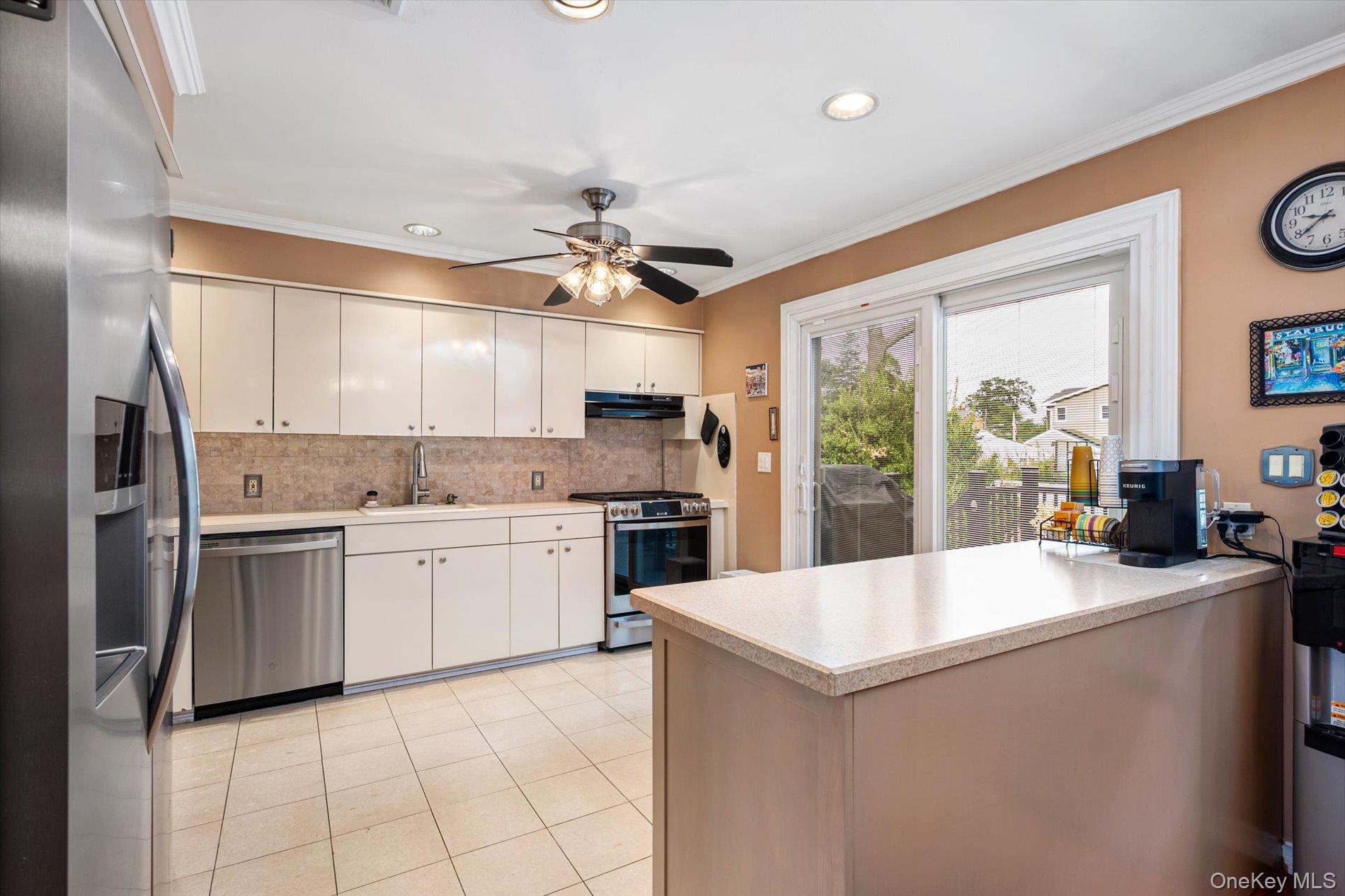 2877 Gerald Court – For Sale photo 3