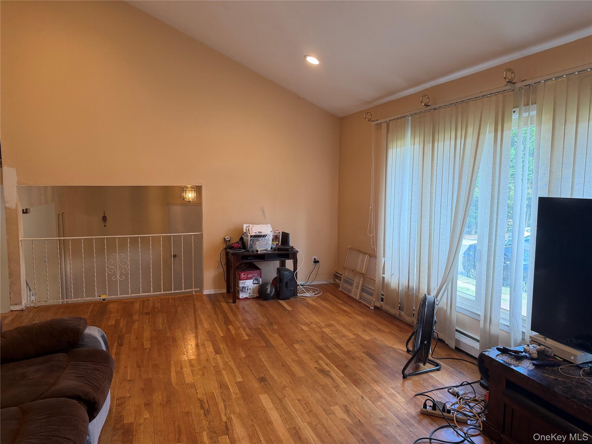 36 E Willow Street – For Sale photo 12