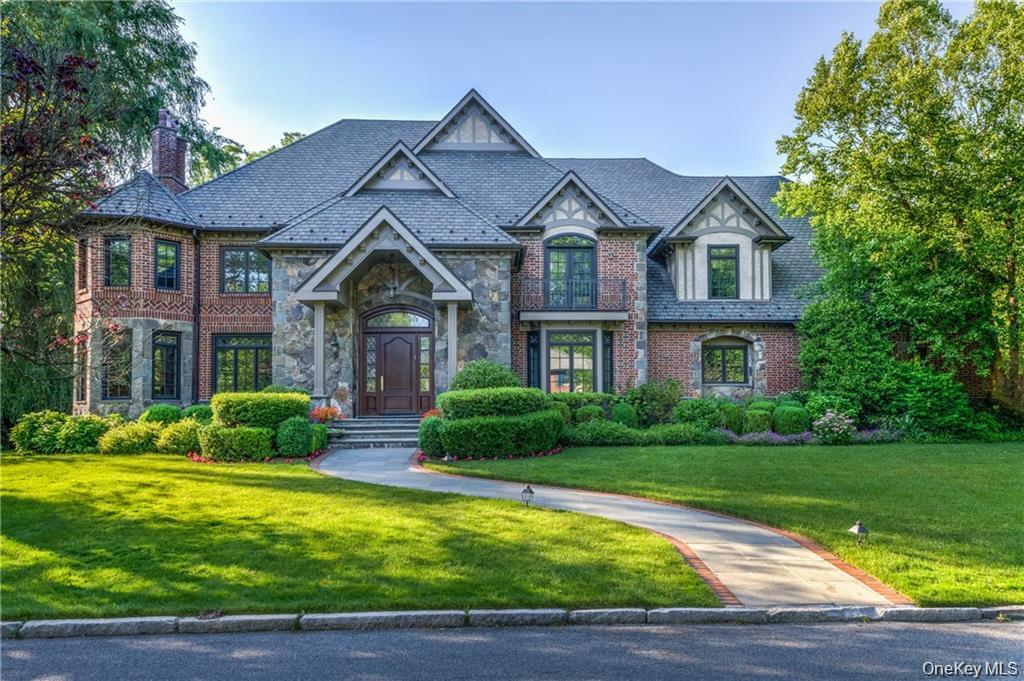 270 Trenor Drive – For Sale
