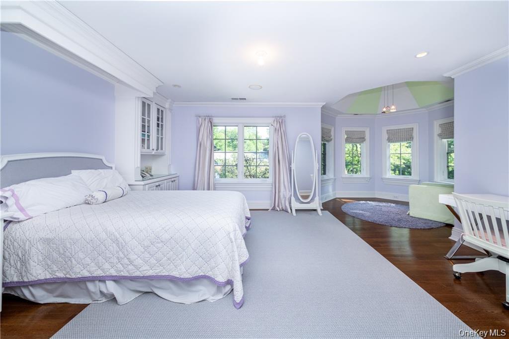 270 Trenor Drive – For Sale photo 21