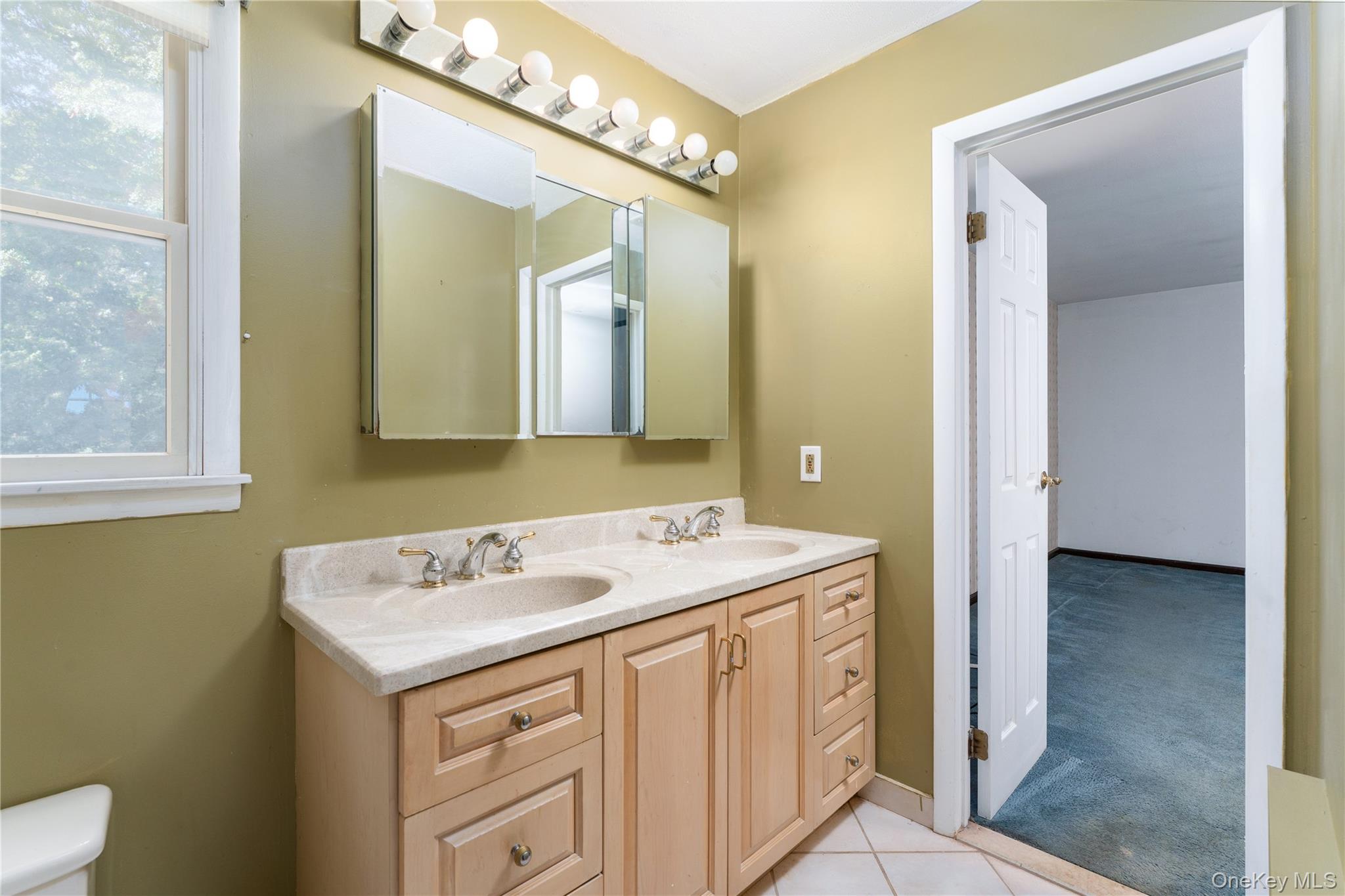 16 Heritage Place S – For Sale photo 16