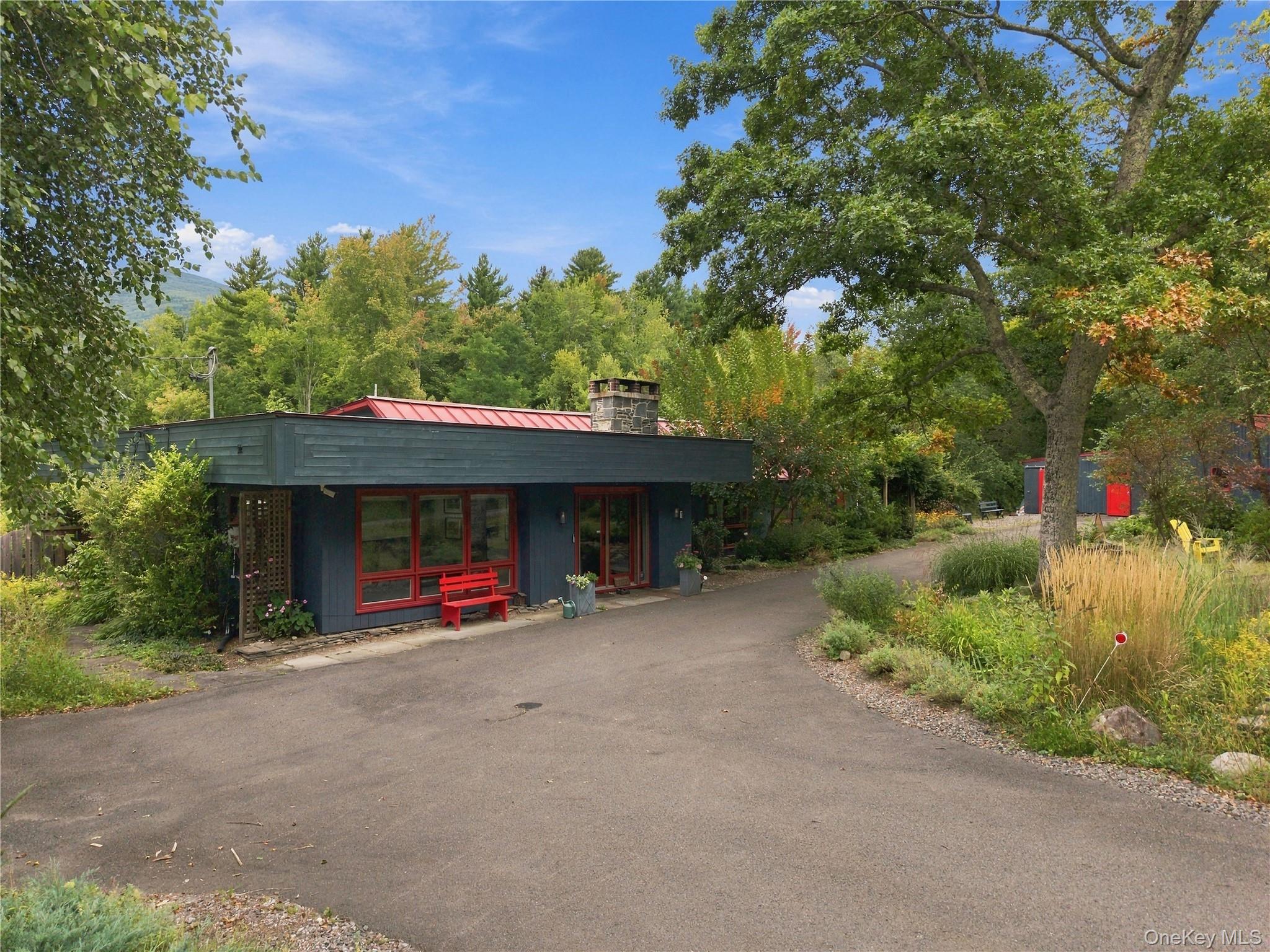 7 Wilber Lane – For Sale photo 2