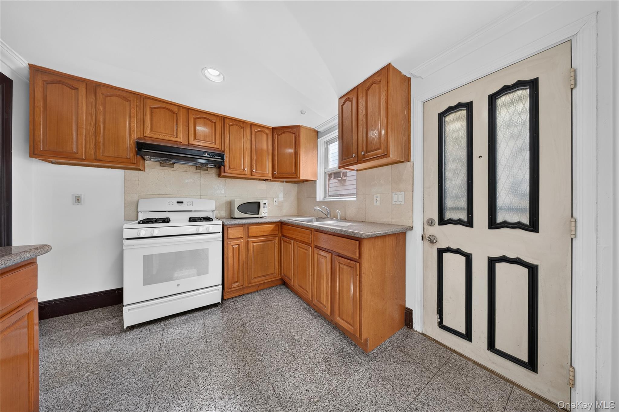 56-15 199th Street – For Sale photo 8