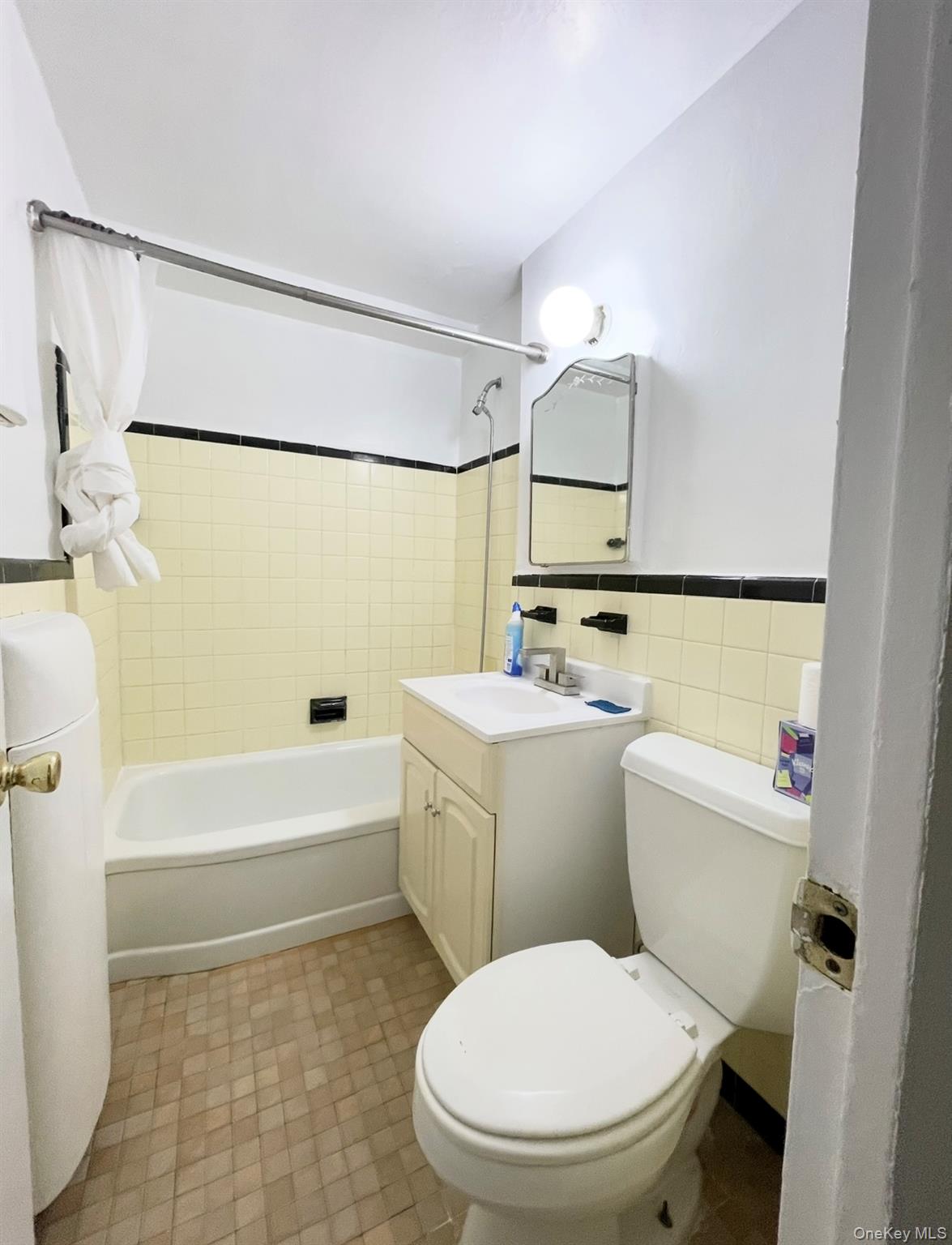 98-50 63rd Drive, Unit 1G photo 9
