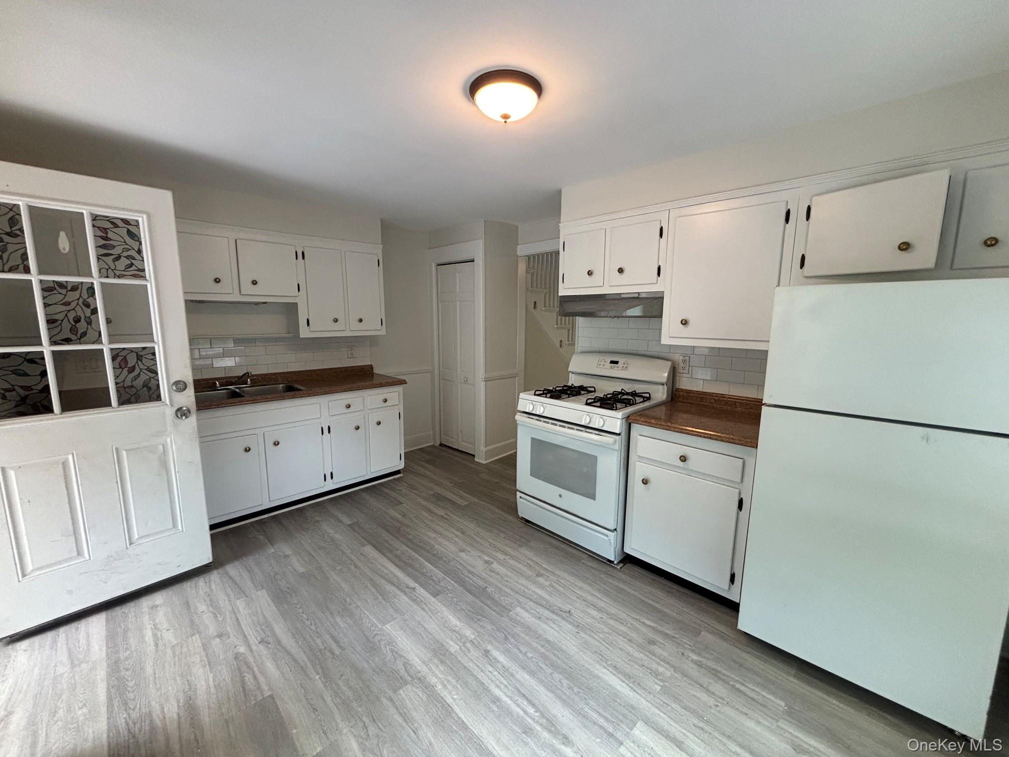245 W. Glenville Road – For Rent photo 3