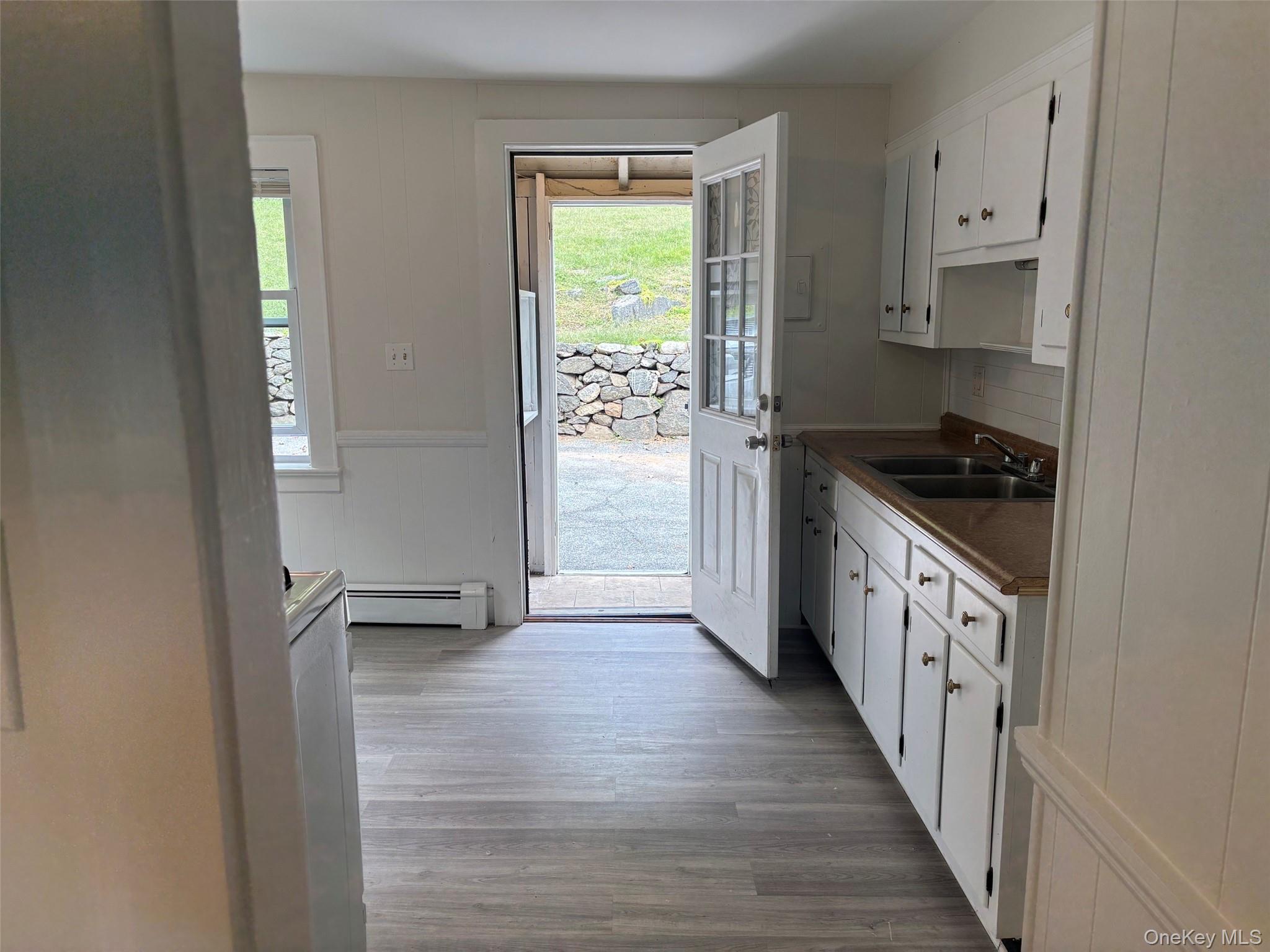 245 W. Glenville Road – For Rent photo 4