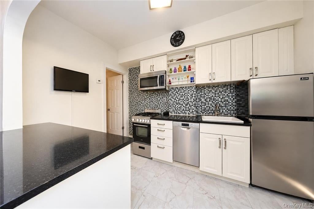 2454 E 18th Street – For Sale photo 11