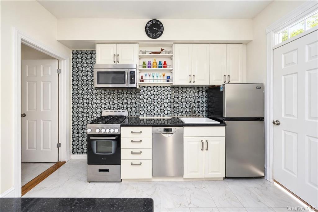 2454 E 18th Street – For Sale photo 10