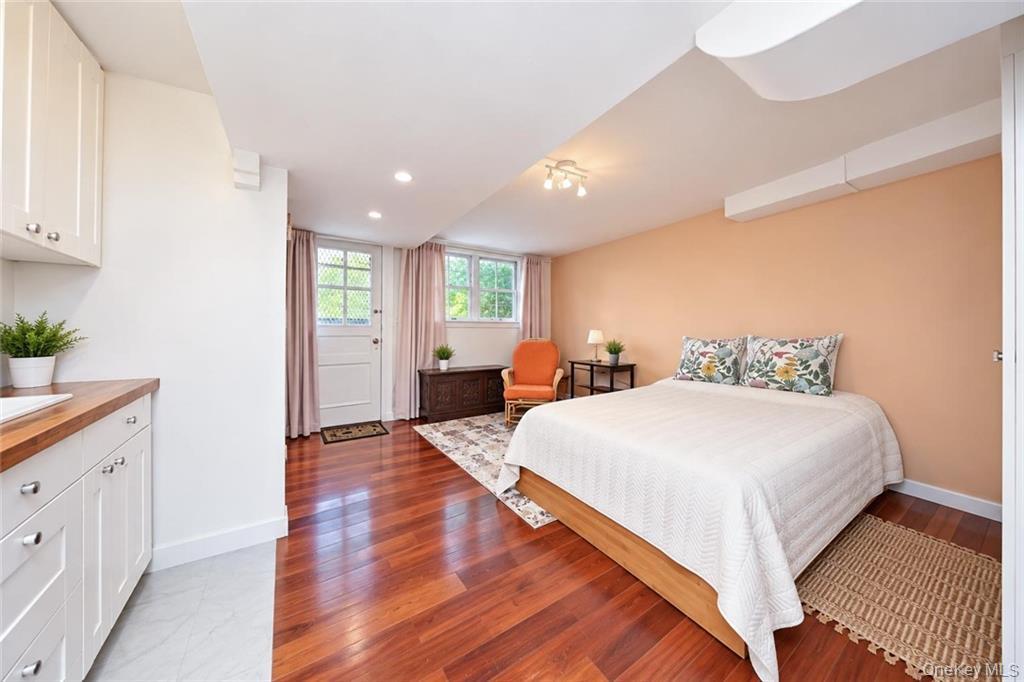 2454 E 18th Street – For Sale photo 18