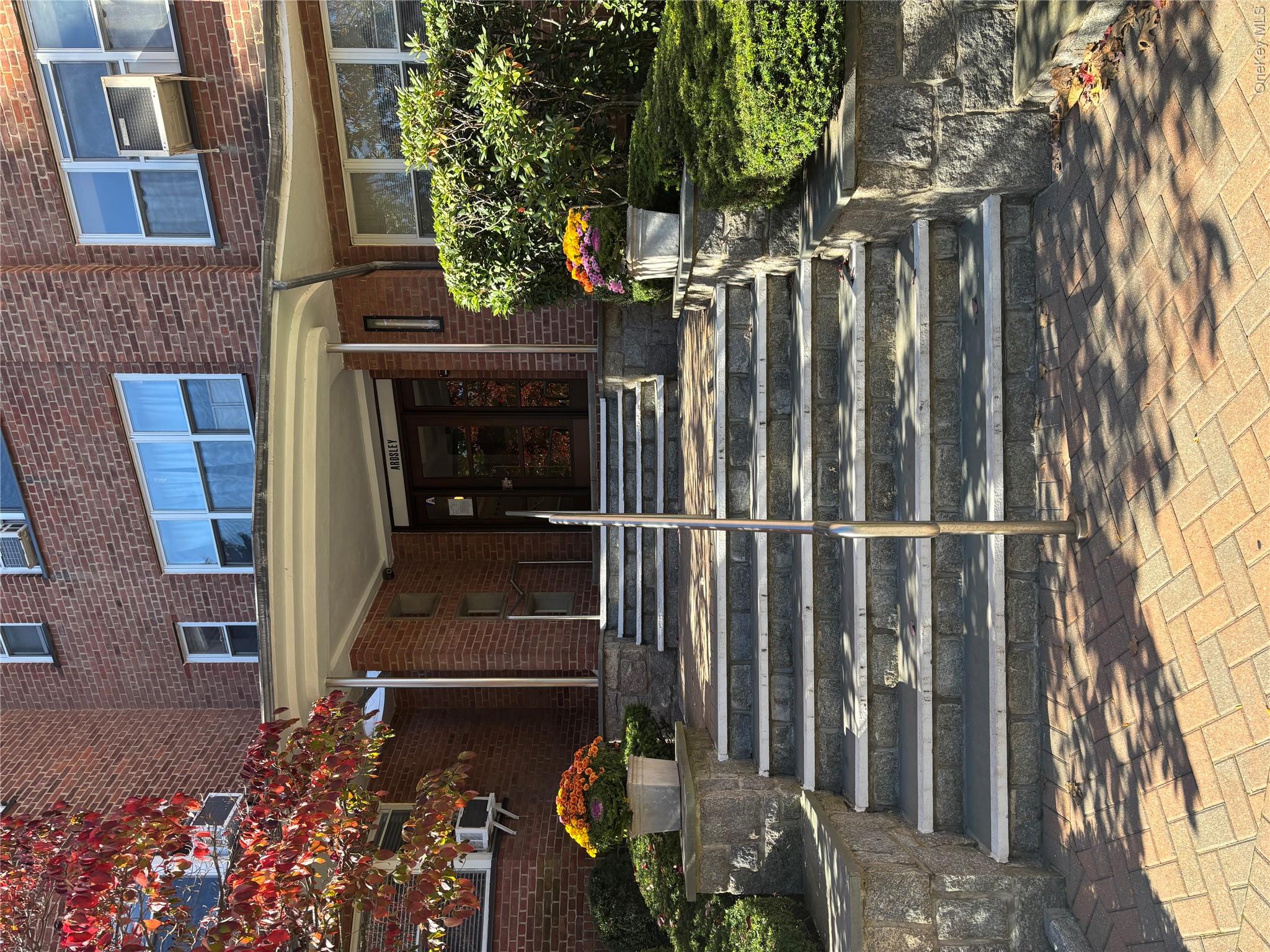 235 Garth Road, Unit A6G