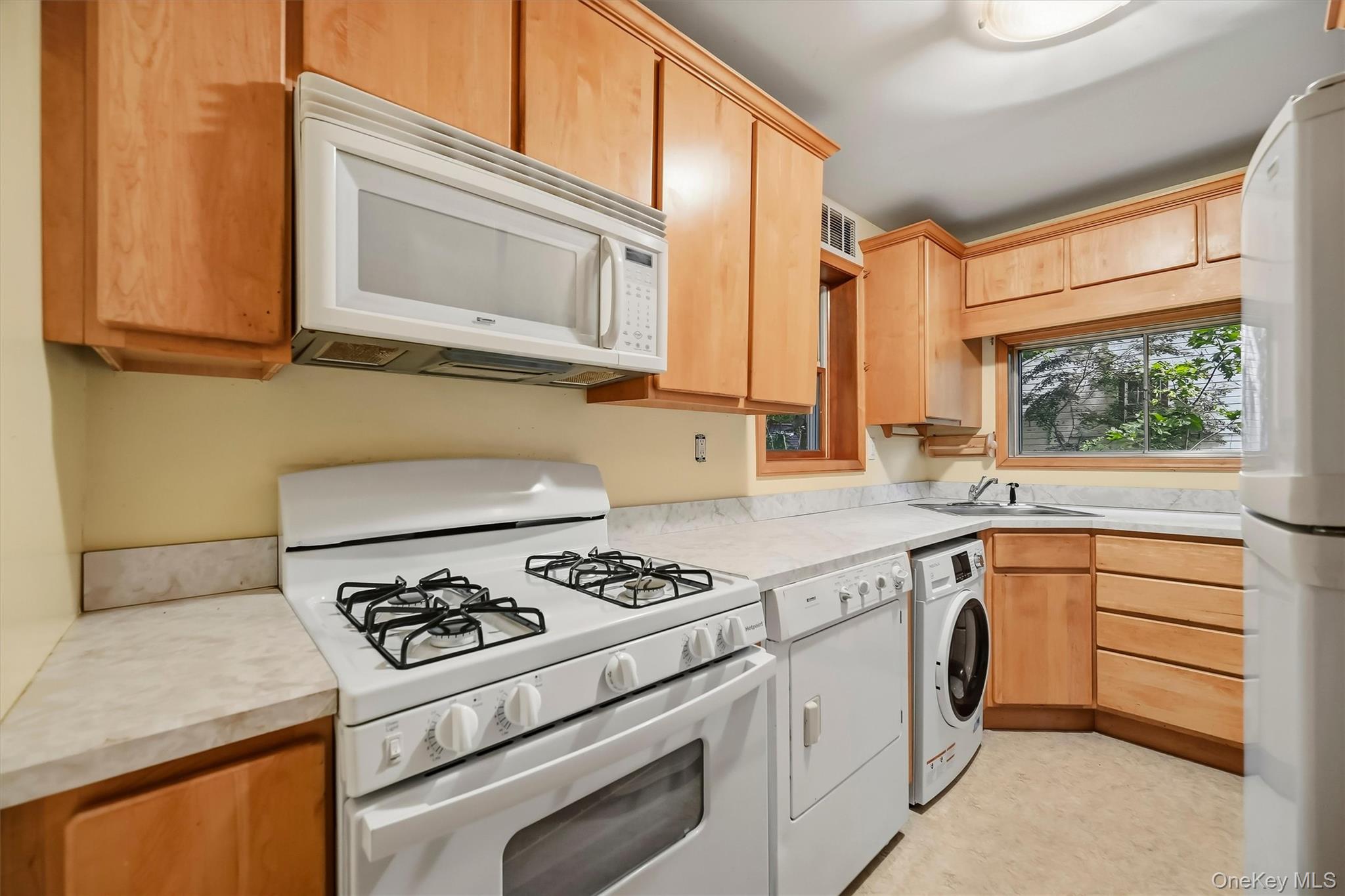 16 Cottage Avenue – For Sale photo 18