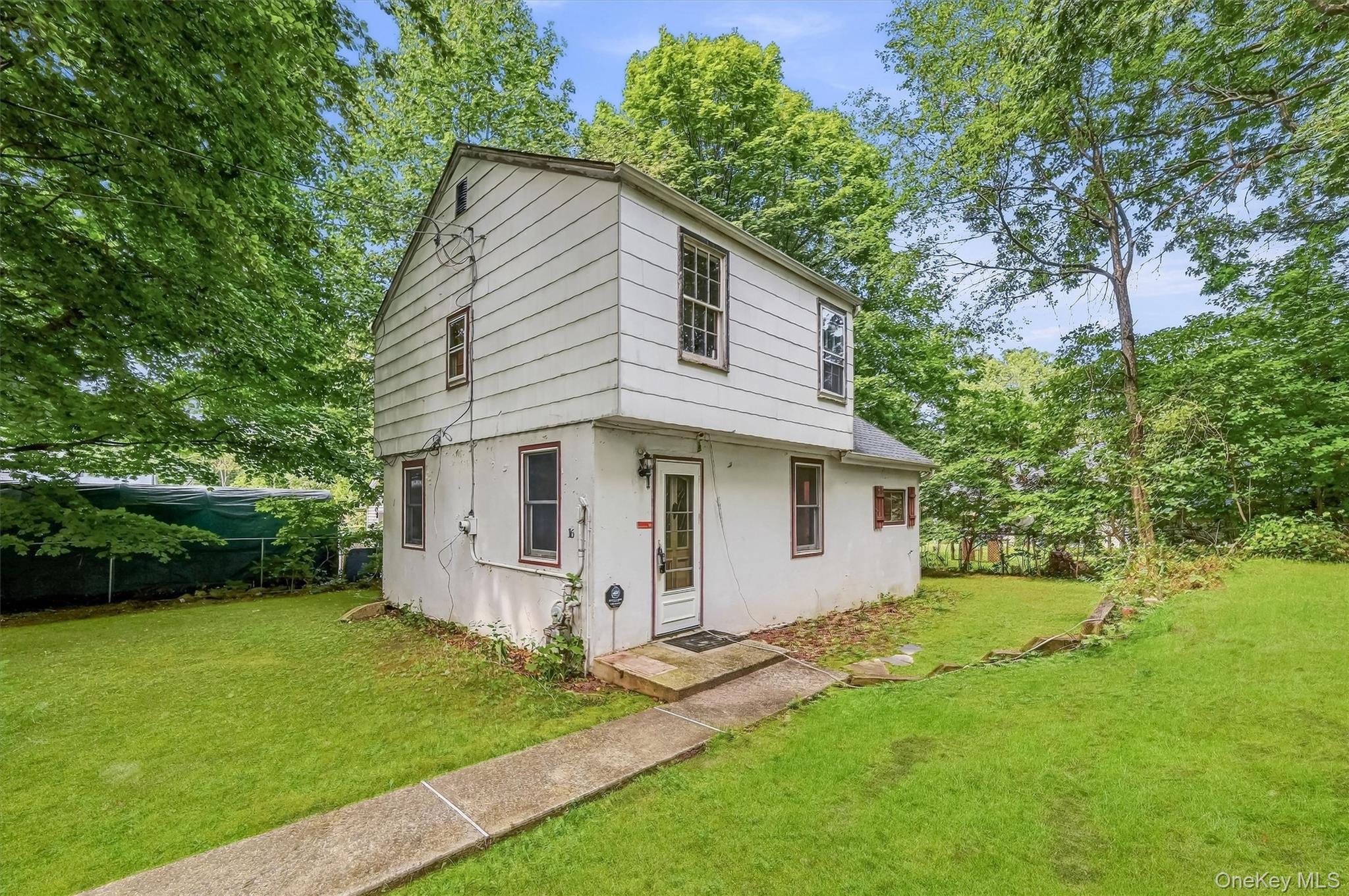 16 Cottage Avenue – For Sale photo 2