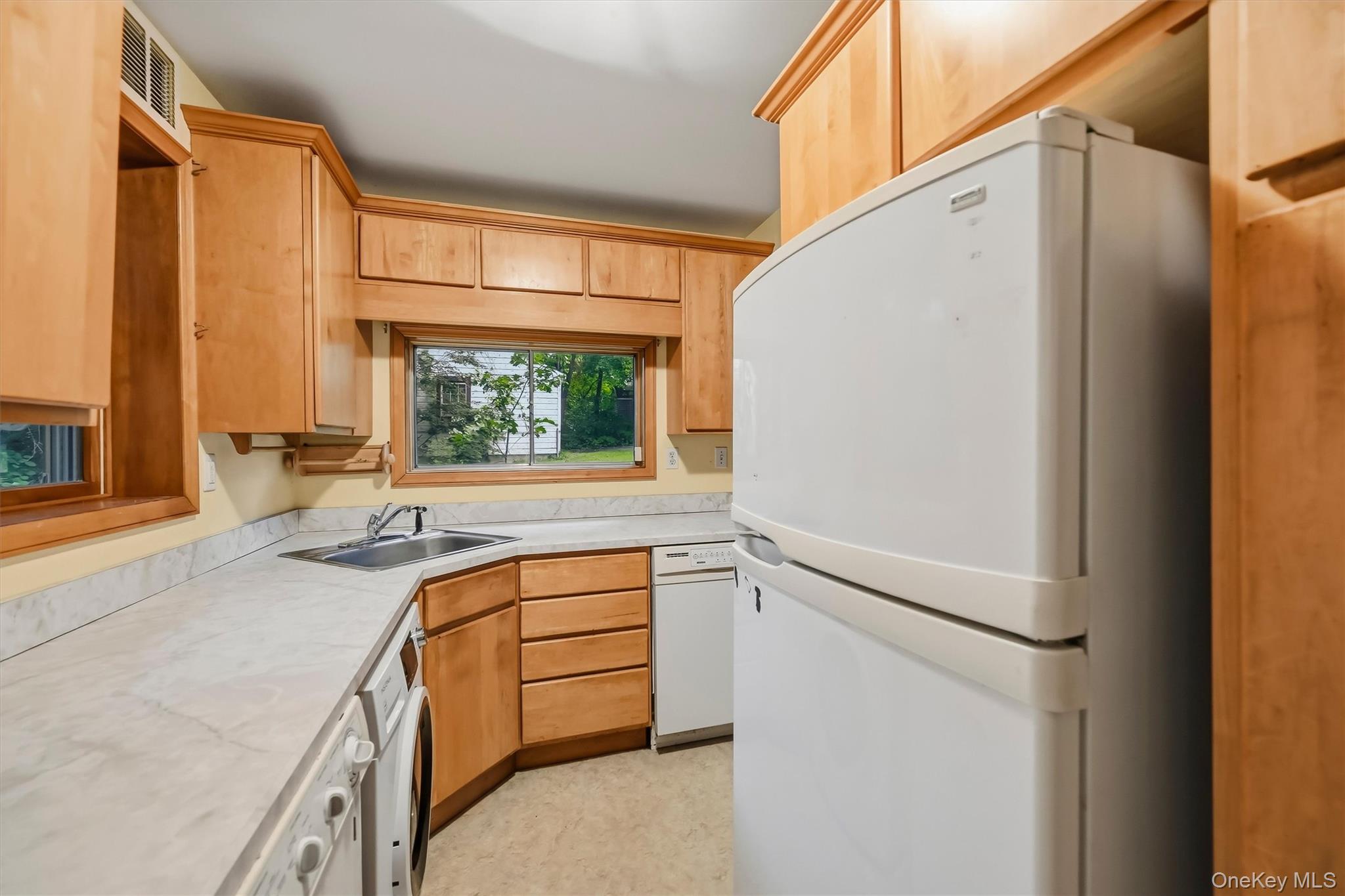 16 Cottage Avenue – For Sale photo 19