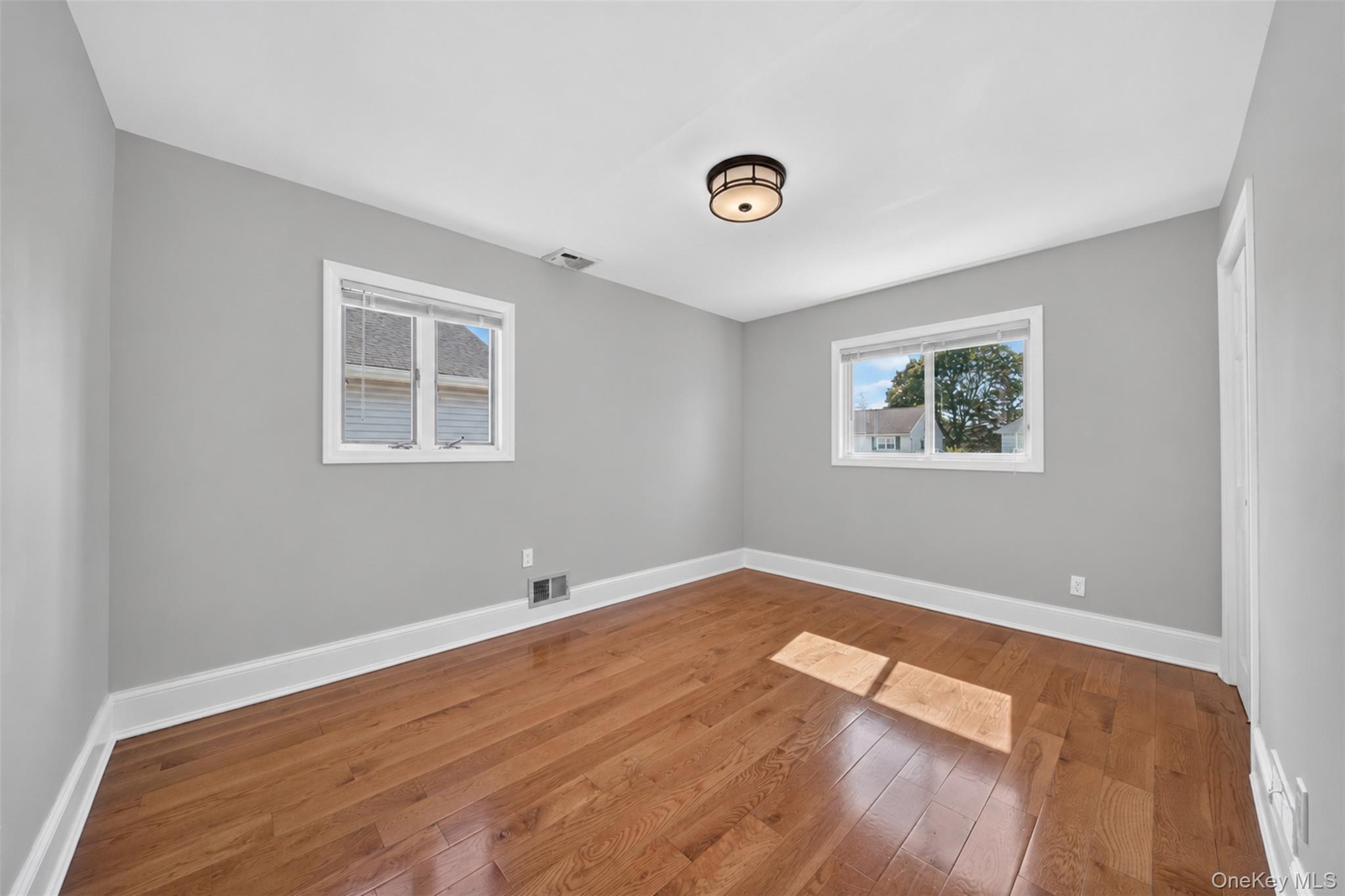 11 Lincrest Street – For Sale photo 6
