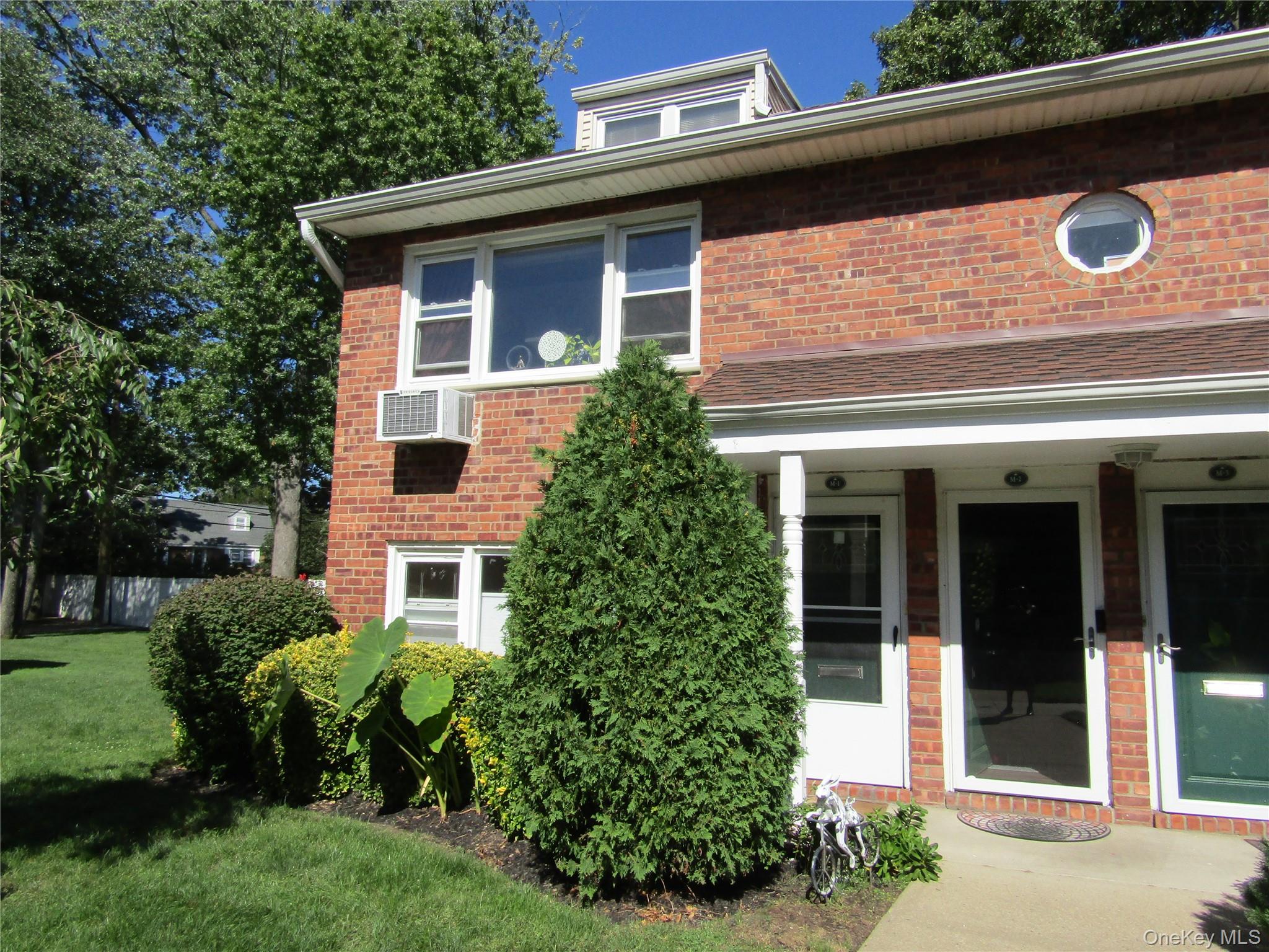 1600 Grand Avenue, Unit M1