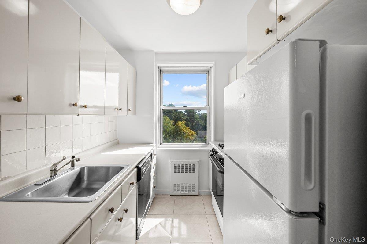 6300 Riverdale Avenue, Unit 5A photo 7